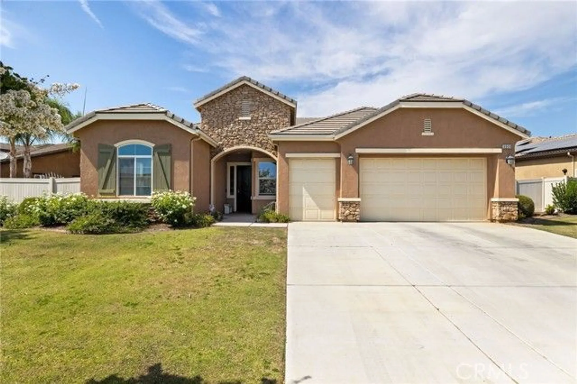 Property Slideshow image 3 of 28 | 9904 toscana dr, Bakersfield, CA, 93306