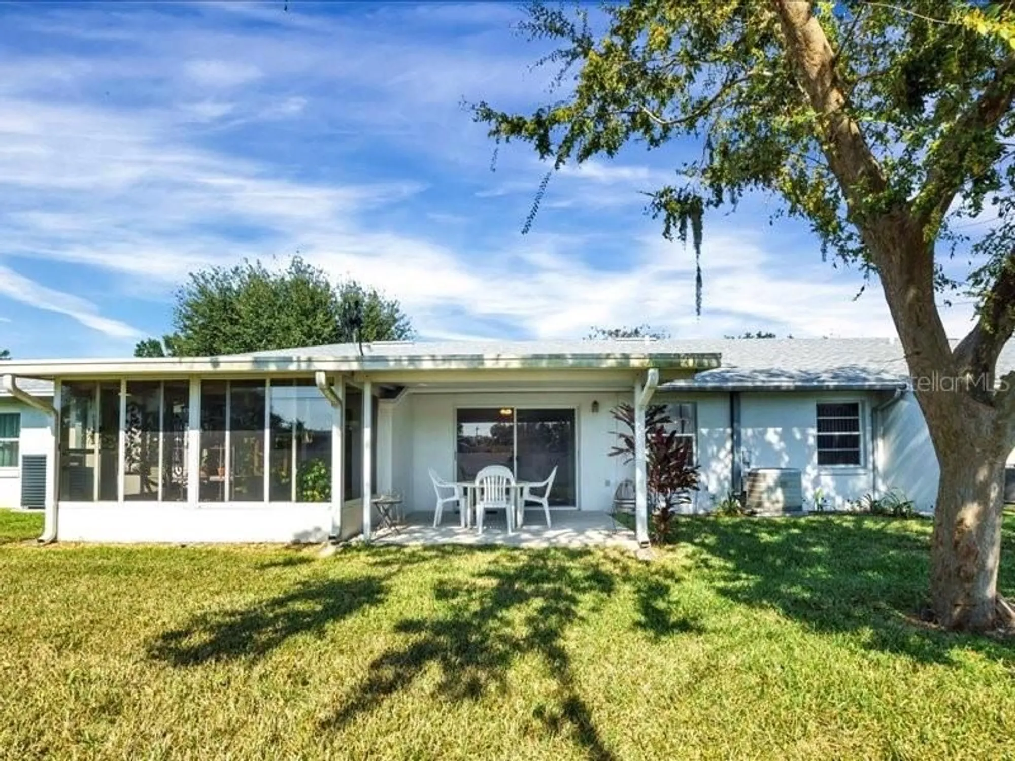 Property Slideshow image 24 of 36 | 1585 oakview cir, Winter Haven, FL, 33880