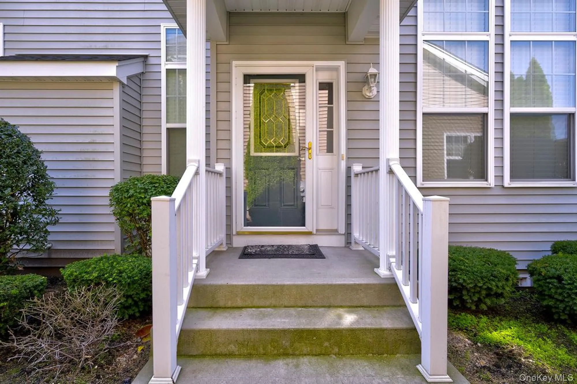 Property Slideshow image 7 of 28 | 60 pacific dunes ct, Medford, NY, 11763