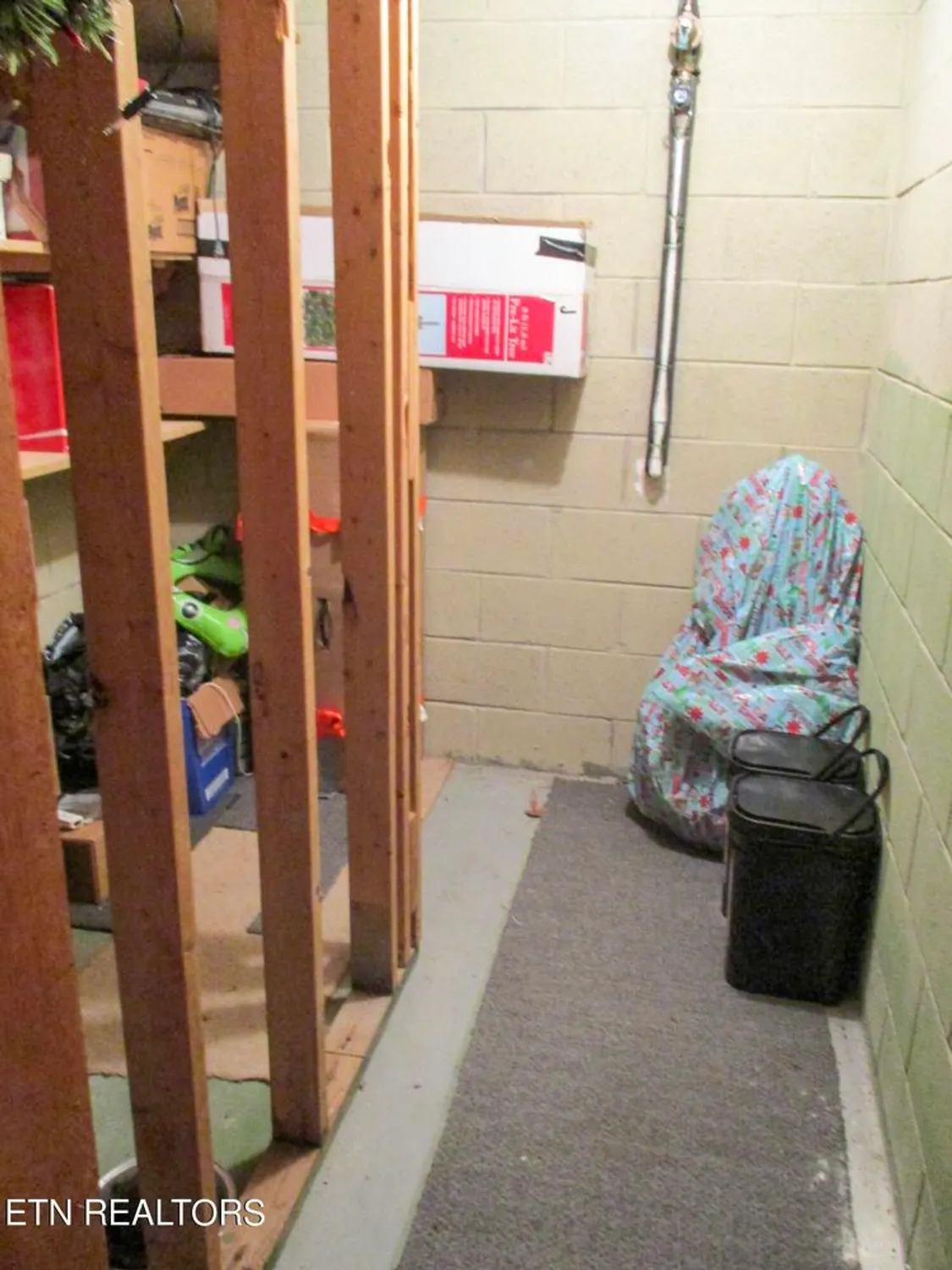 Property Slideshow image 26 of 38 | 312 lakeview dr, Crossville, TN, 38558