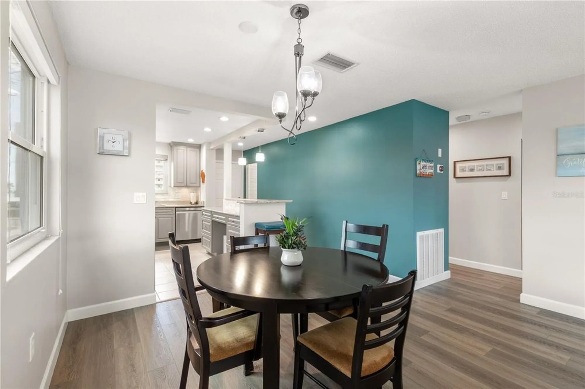 Property Slideshow image 22 of 39 | 5925 shore blvd 215, Gulfport, FL, 33707