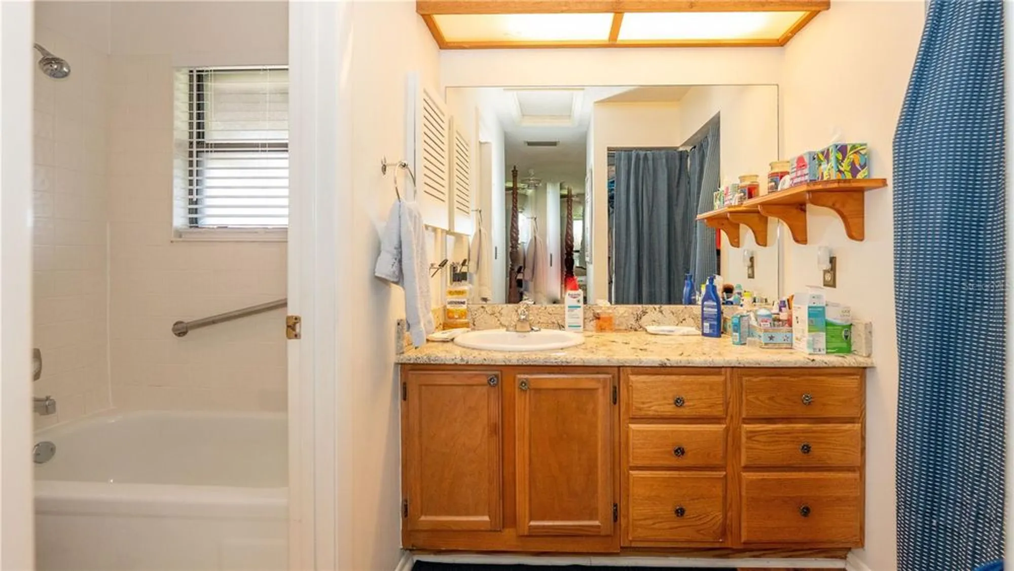 Property Slideshow image 21 of 38 | 272 beaver dam ct, Royal Palm Beach, FL, 33411