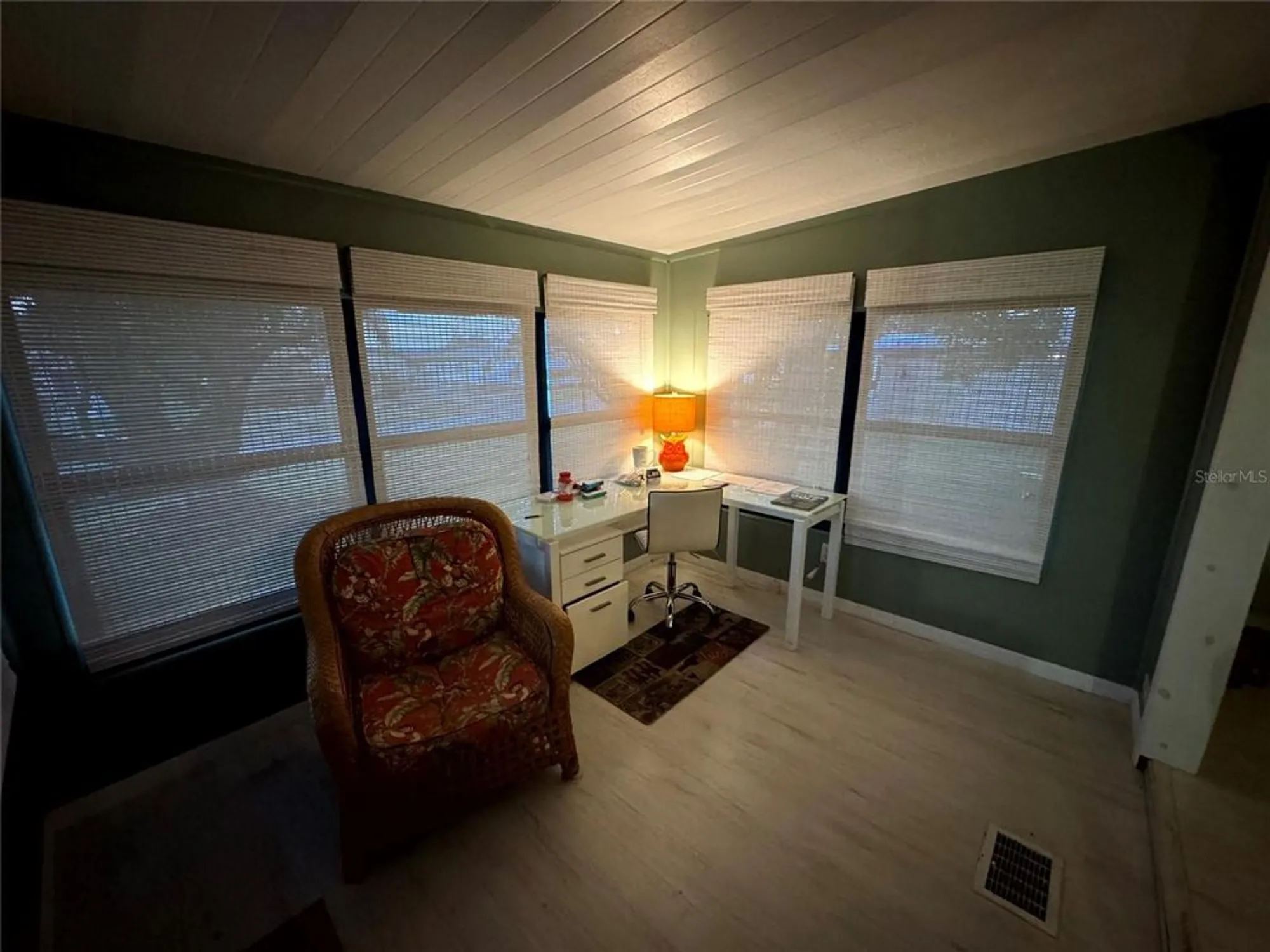 Property Slideshow image 21 of 49 | 813 saint andrews blvd, Lady Lake, FL, 32159