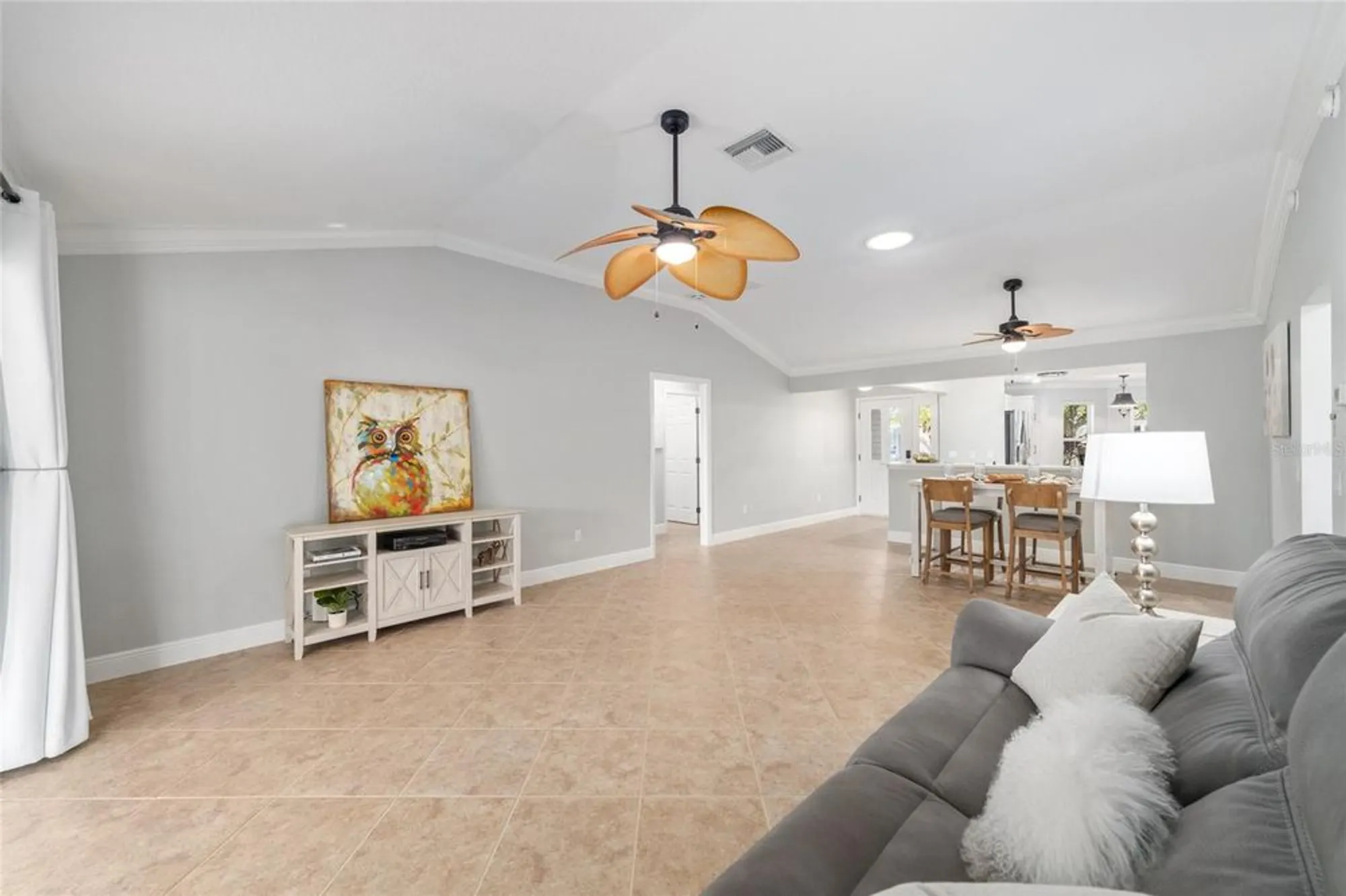 Property Slideshow image 14 of 62 | 967 livingston loop, The Villages, FL, 32162