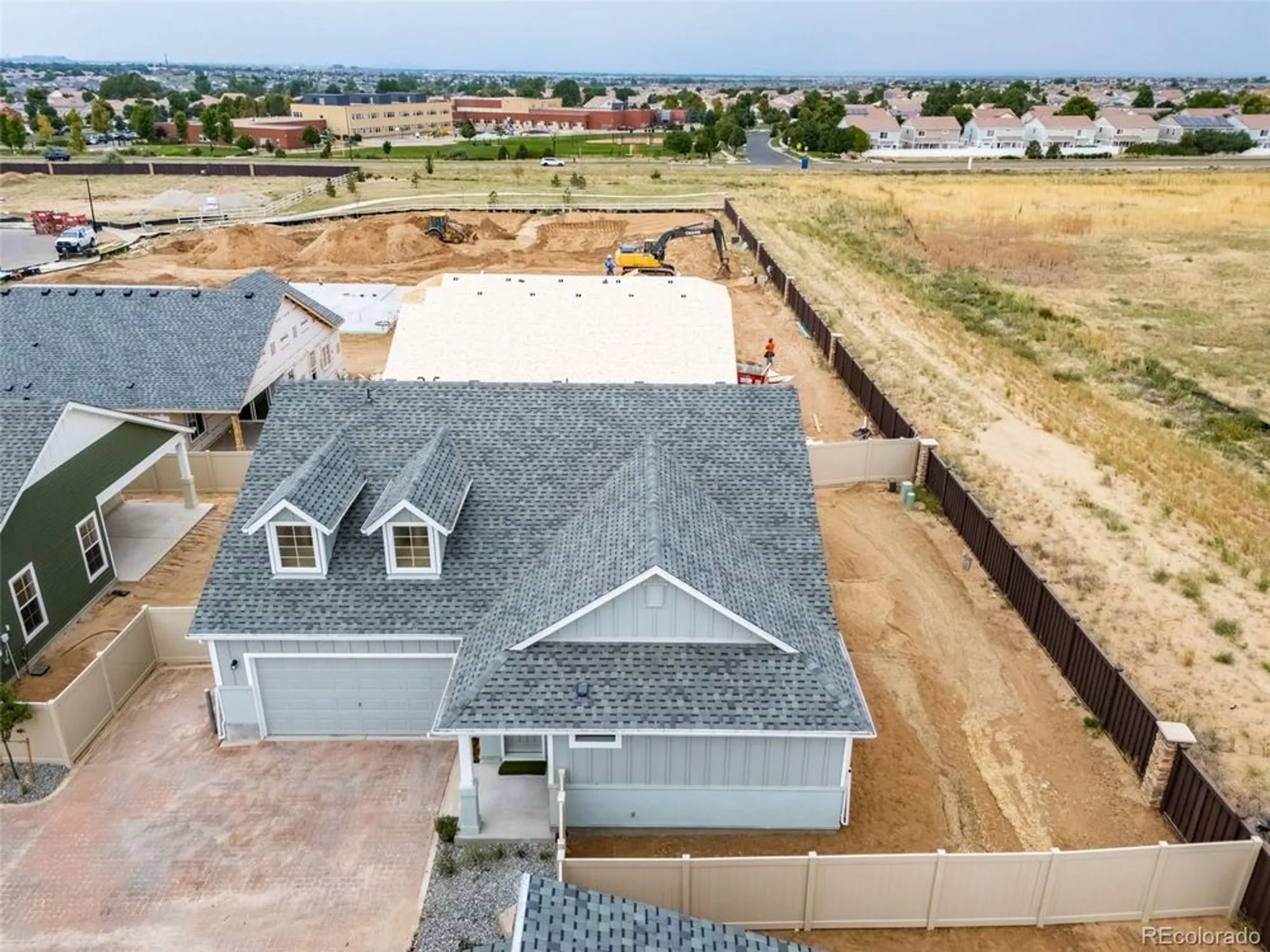 Property Slideshow image 2 of 16 | 21905 e 51st dr, Aurora, CO, 80019