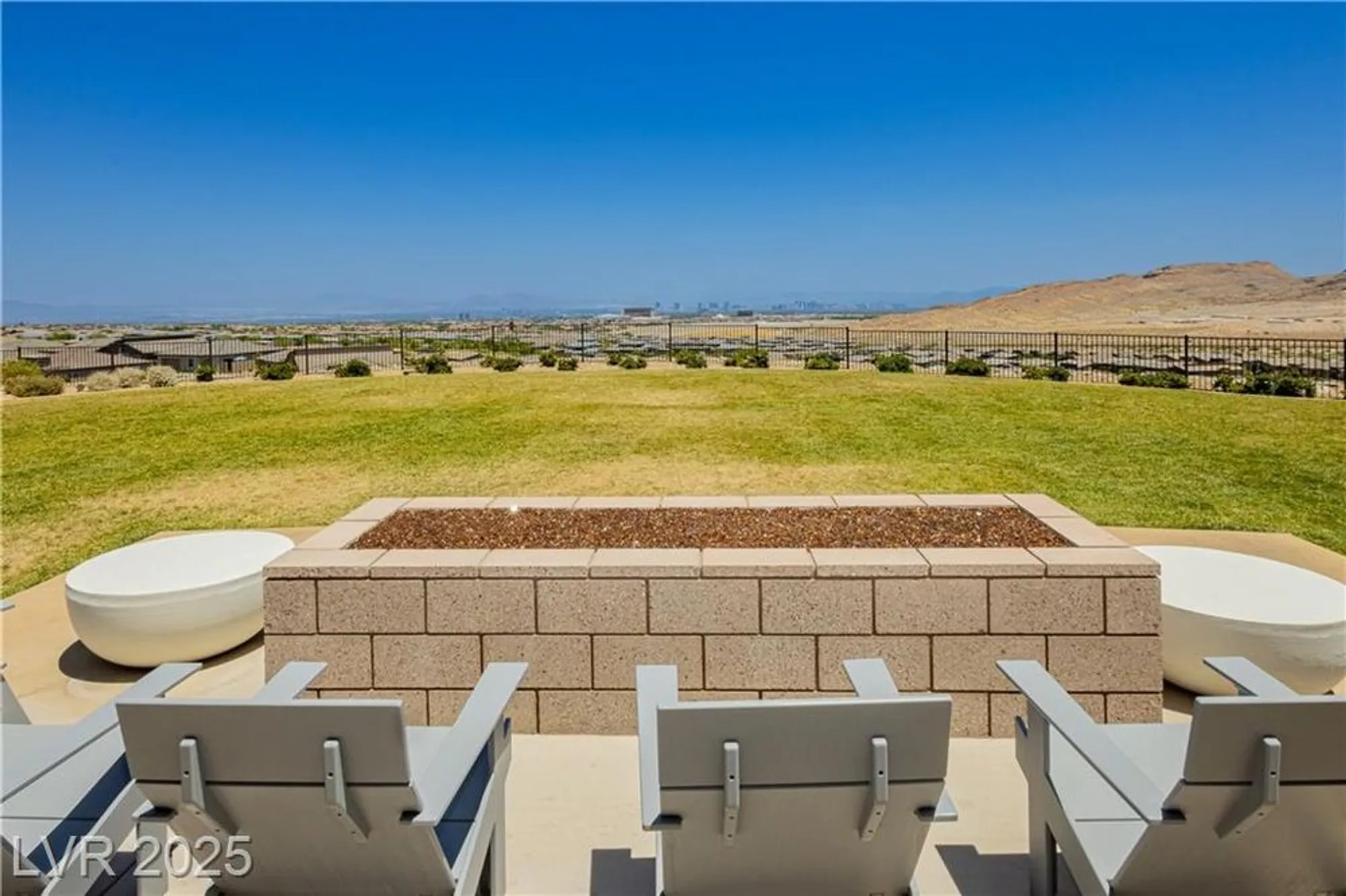 Property Slideshow image 36 of 45 | 901 allister fields ln, Las Vegas, NV, 89138
