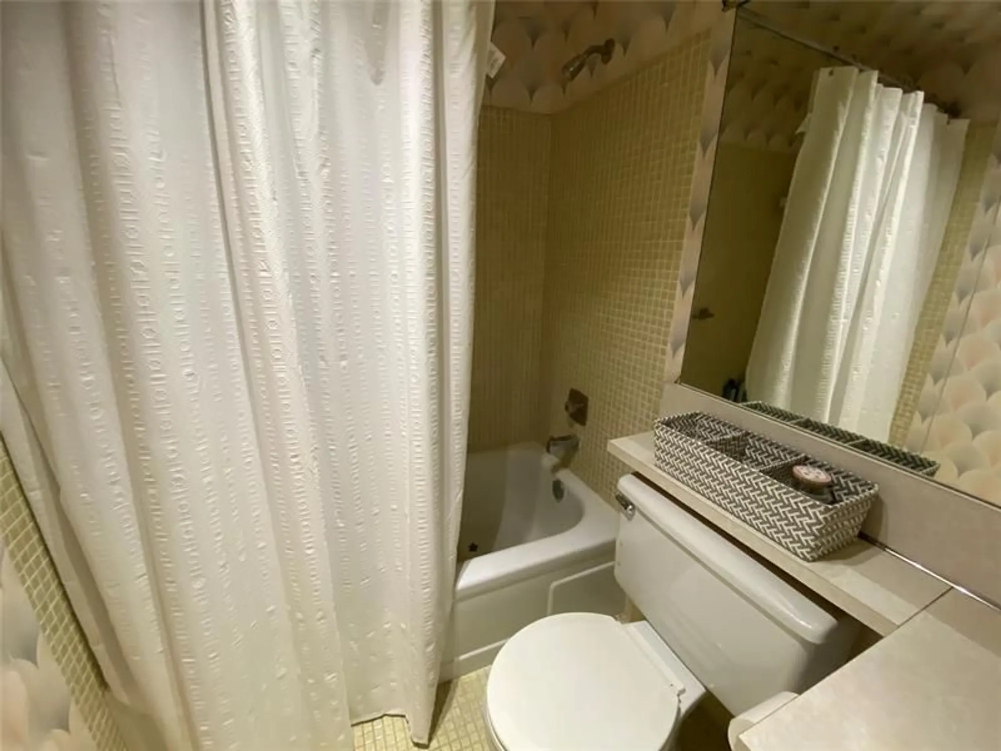 Property Slideshow image 10 of 49 | 4047 cambridge c # 4047, Deerfield Beach, FL, 33442