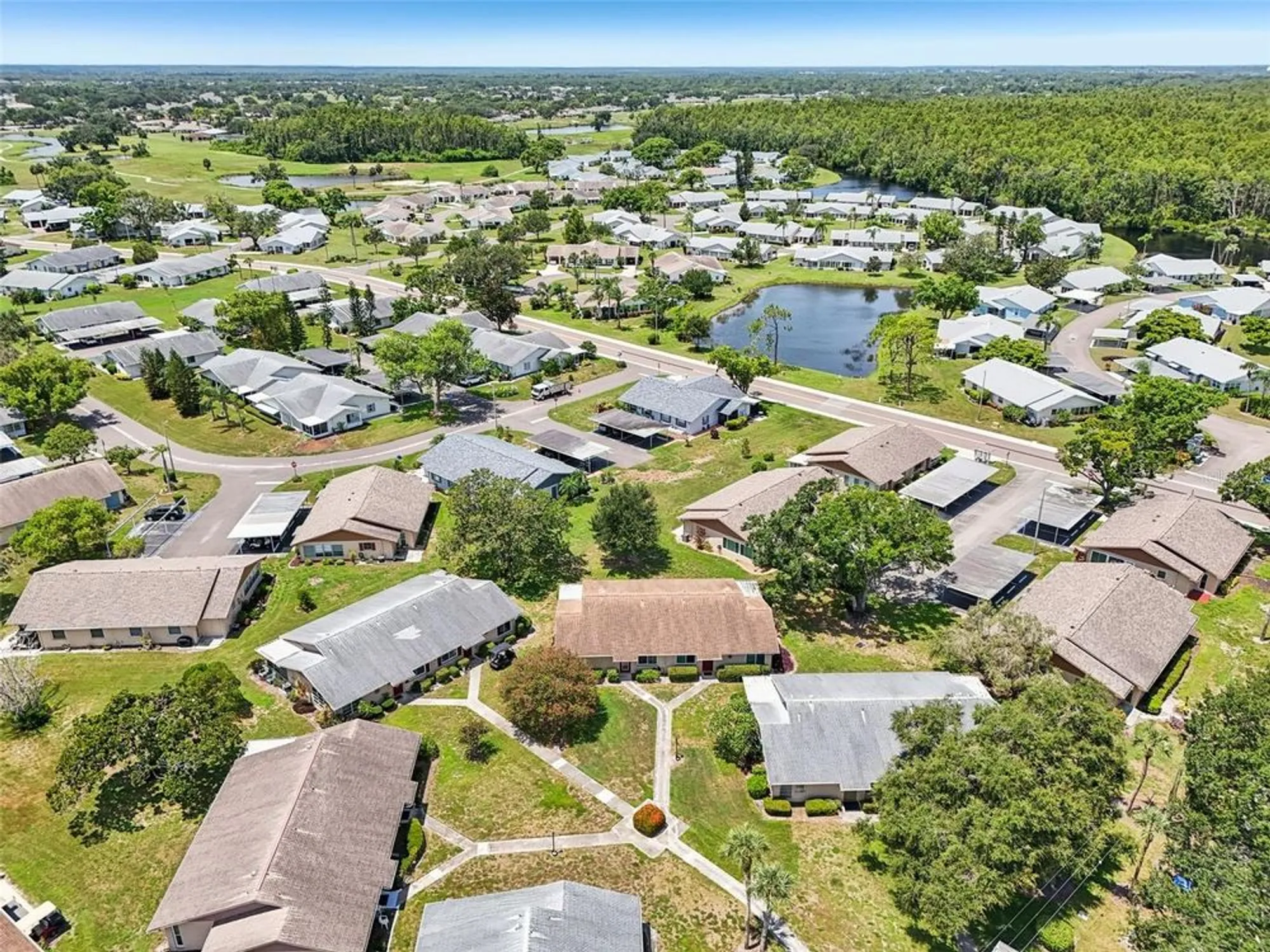 Property Slideshow image 33 of 59 | 1908 canterbury ln 25, Sun City Center, FL, 33573