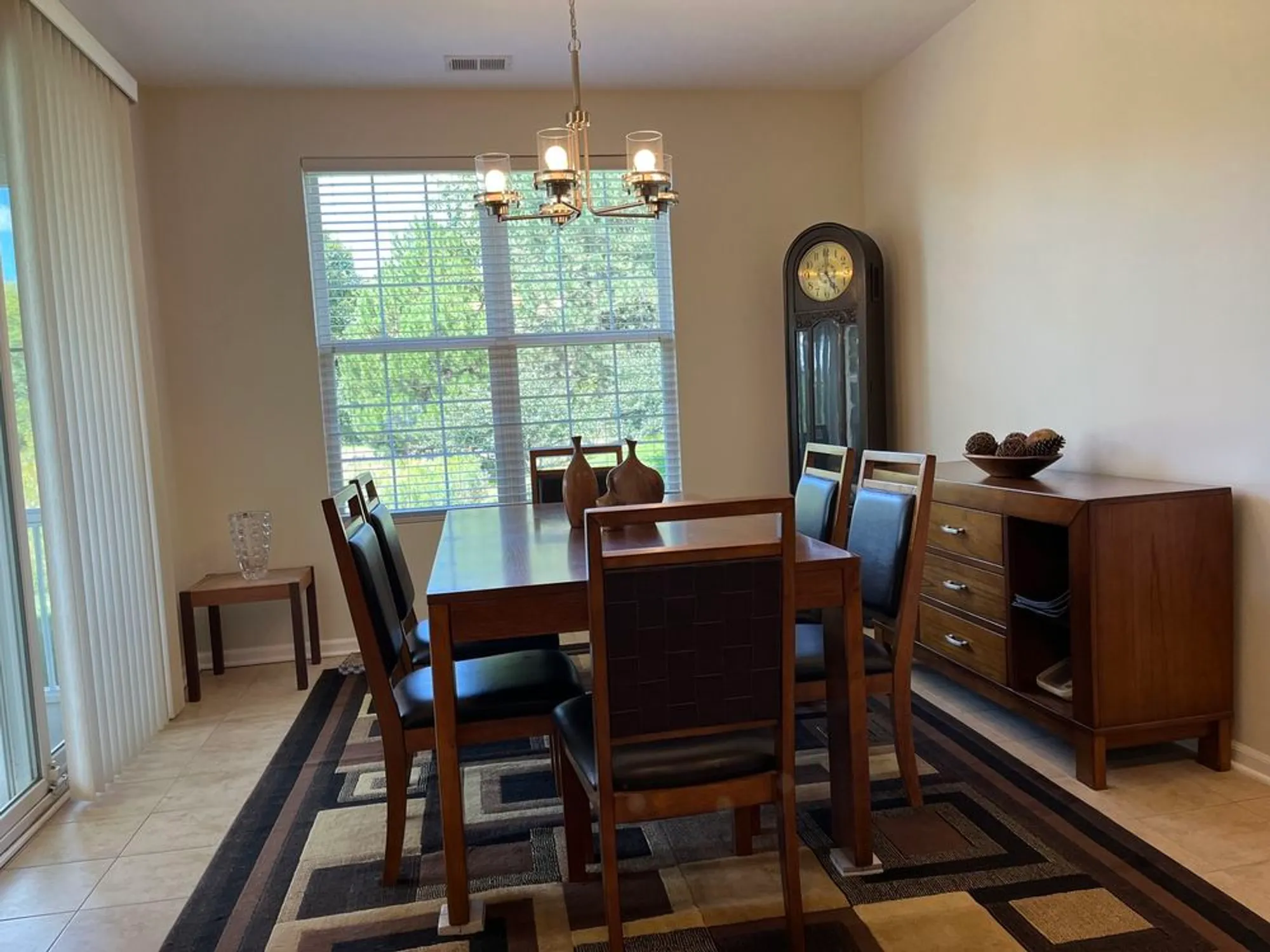 Property Slideshow image 6 of 19 | 2862 stoney creek dr, Elgin, IL, 60124