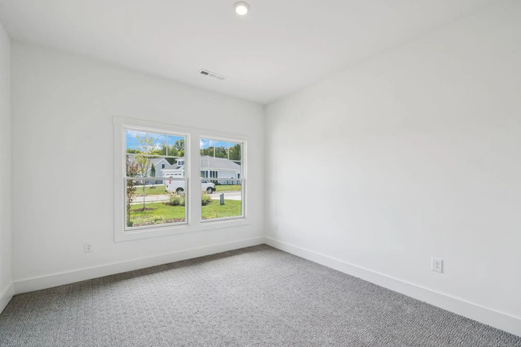 Property Slideshow image 9 of 67 | 516 restoration dr, Smyrna, TN, 37167