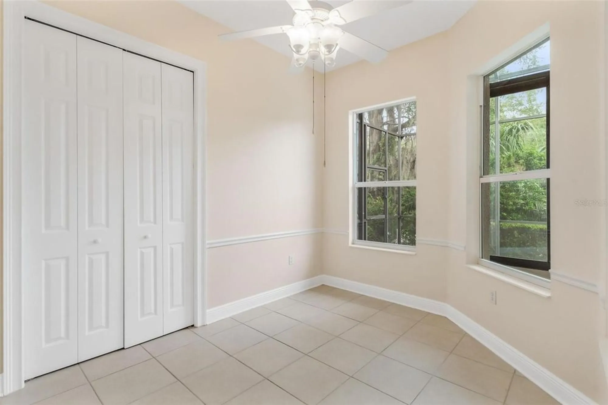 Property Slideshow image 22 of 49 | 5239 grove mnr, Lady Lake, FL, 32159