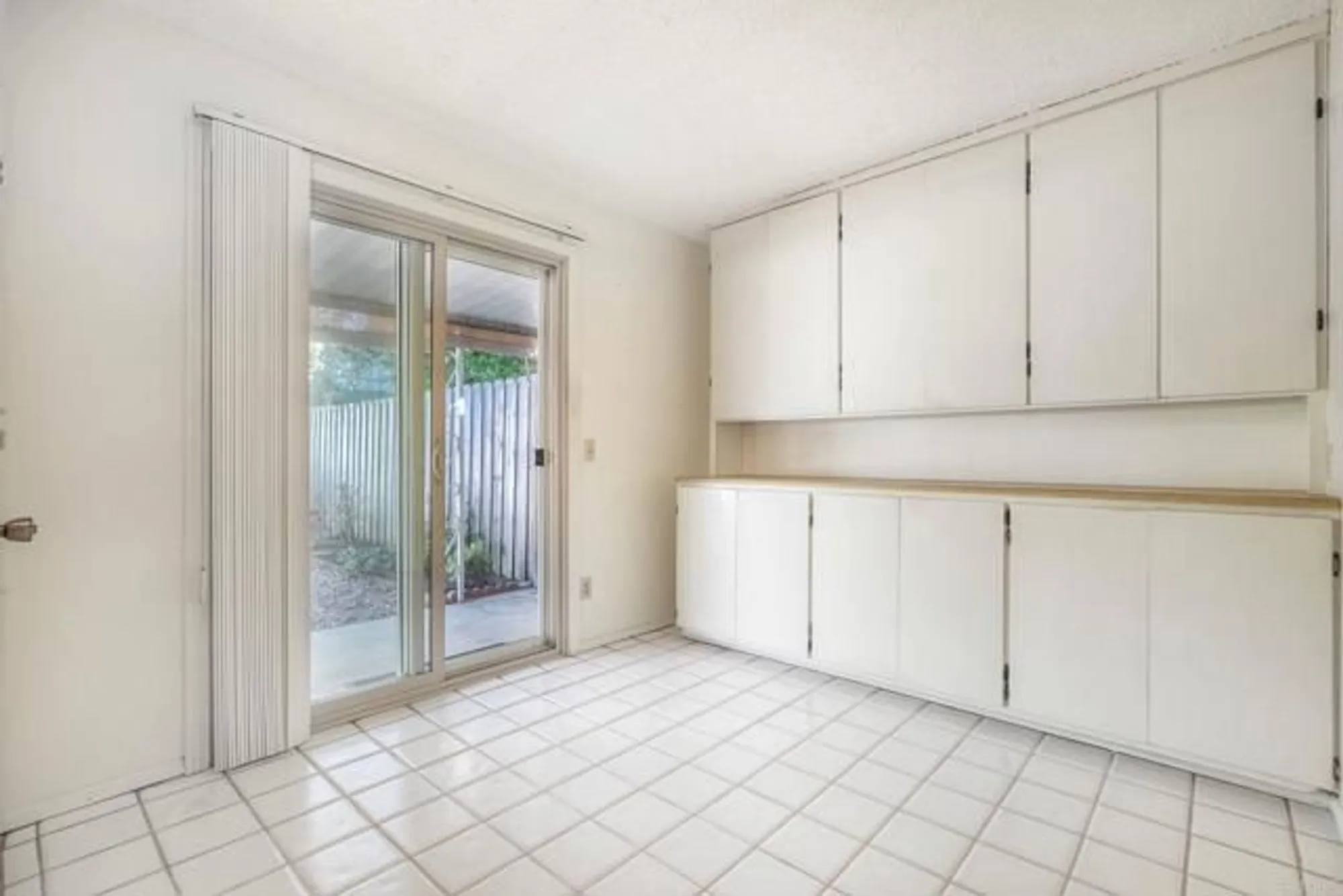 Property Slideshow image 12 of 30 | 1410 panorama ridge rd, Oceanside, CA, 92056