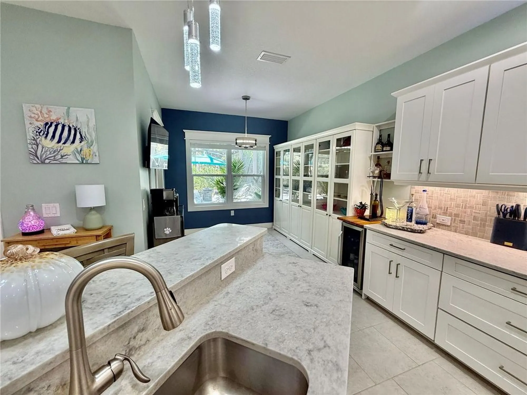 Property Slideshow image 19 of 65 | 12272 stuart dr, Venice, FL, 34293
