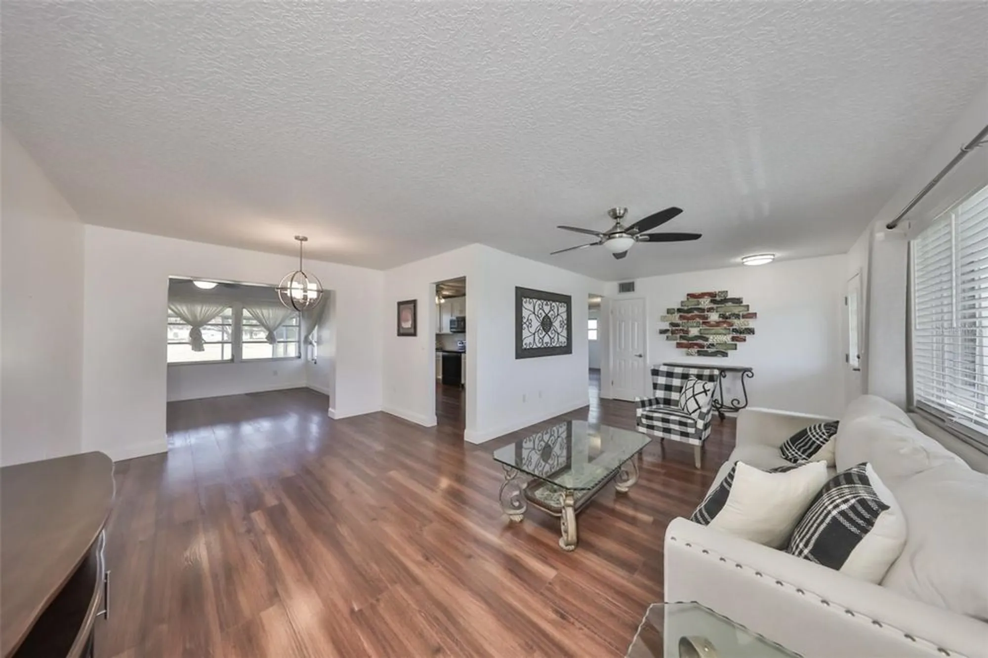 Property Slideshow image 8 of 39 | 611 fox hills dr, Sun City Center, FL, 33573