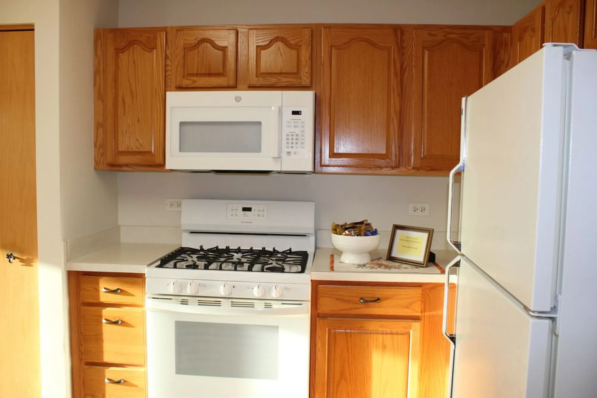 Property Slideshow image 14 of 43 | 13832 s balsam ln d, Plainfield, IL, 60544