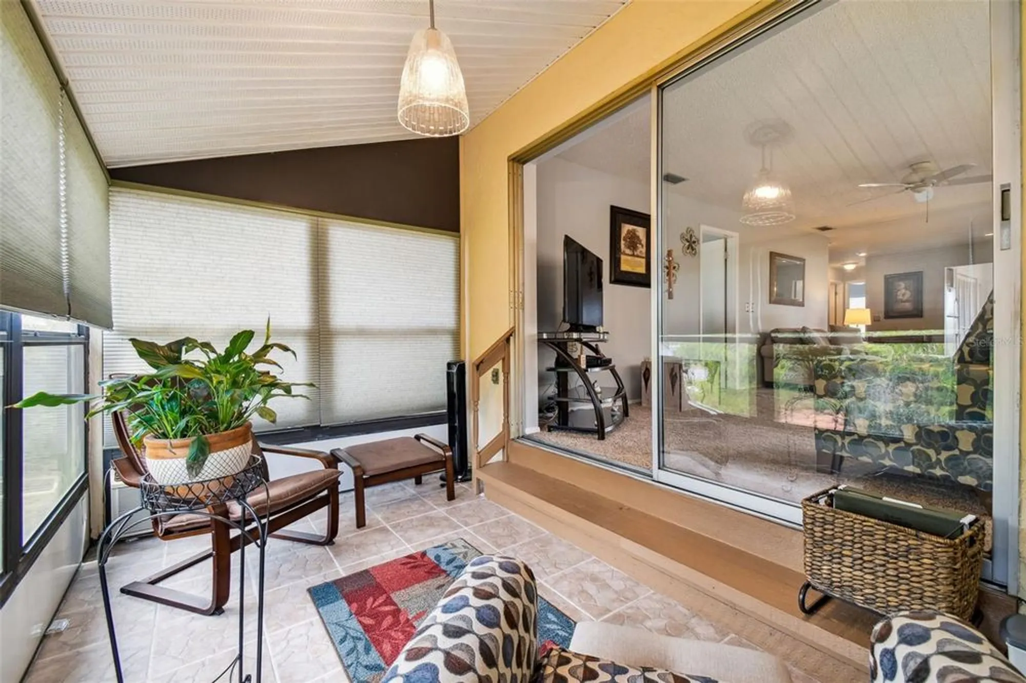 Property Slideshow image 4 of 46 | 4028 davit dr # 4028, New Port Richey, FL, 34652