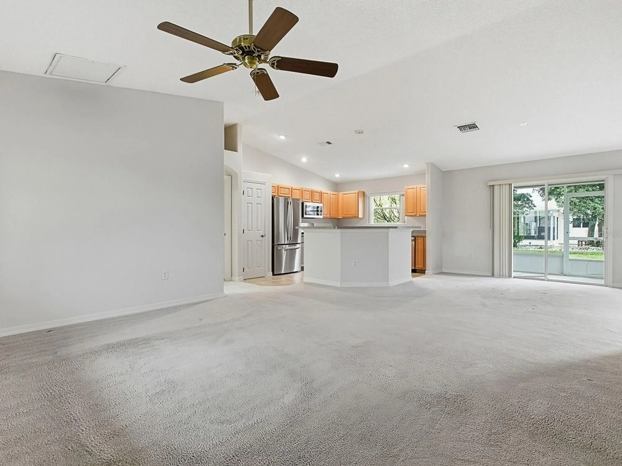 Property Slideshow image 7 of 41 | 231 bentwood dr, Leesburg, FL, 34748