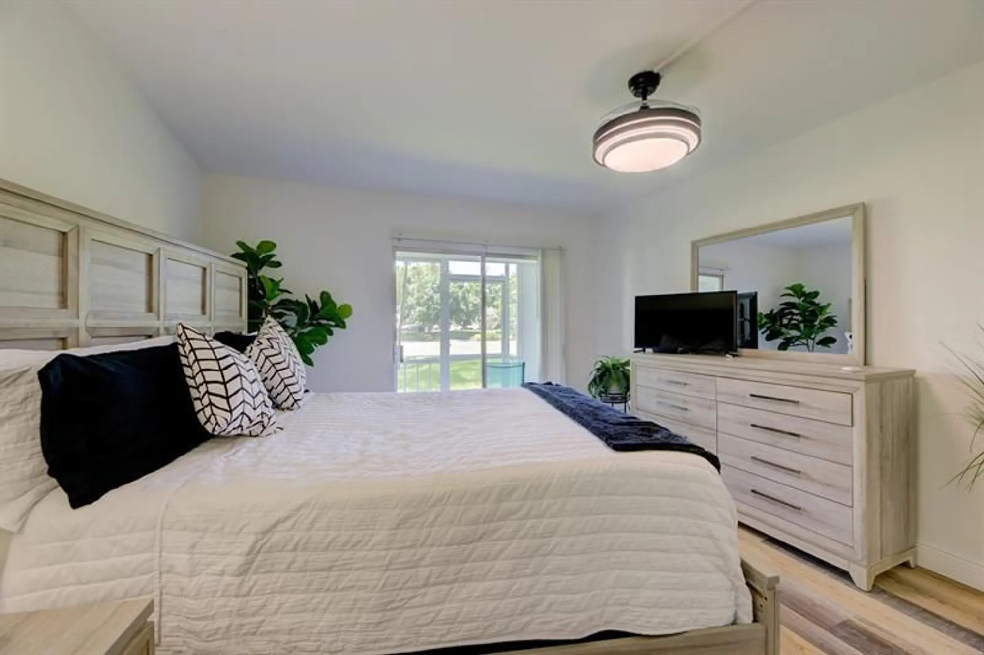 Property Slideshow image 18 of 30 | 4502 martinique way e1, Coconut Creek, FL, 33066