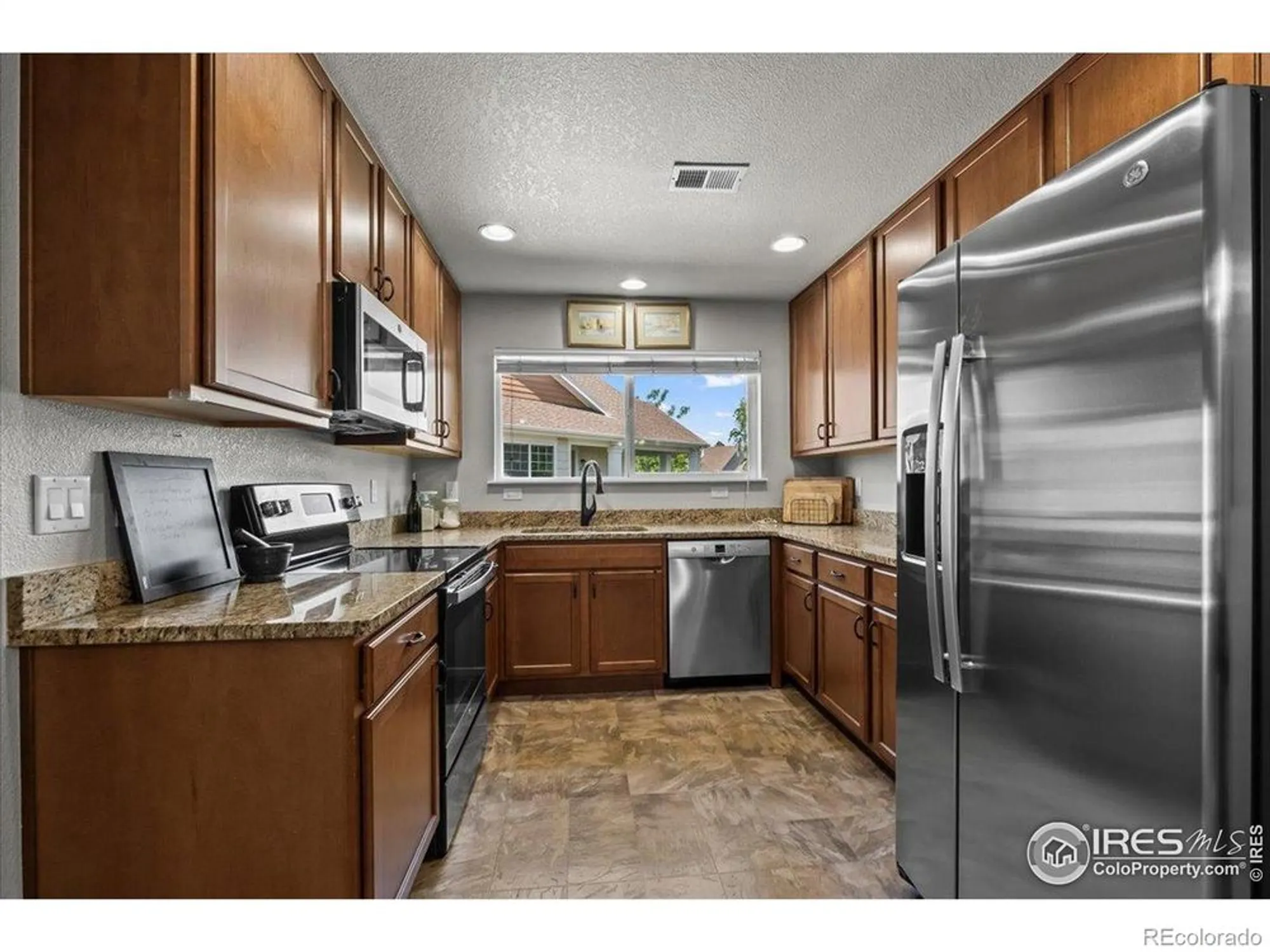 Property Slideshow image 12 of 20 | 4865 hahns peak dr apt 203, Loveland, CO, 80538