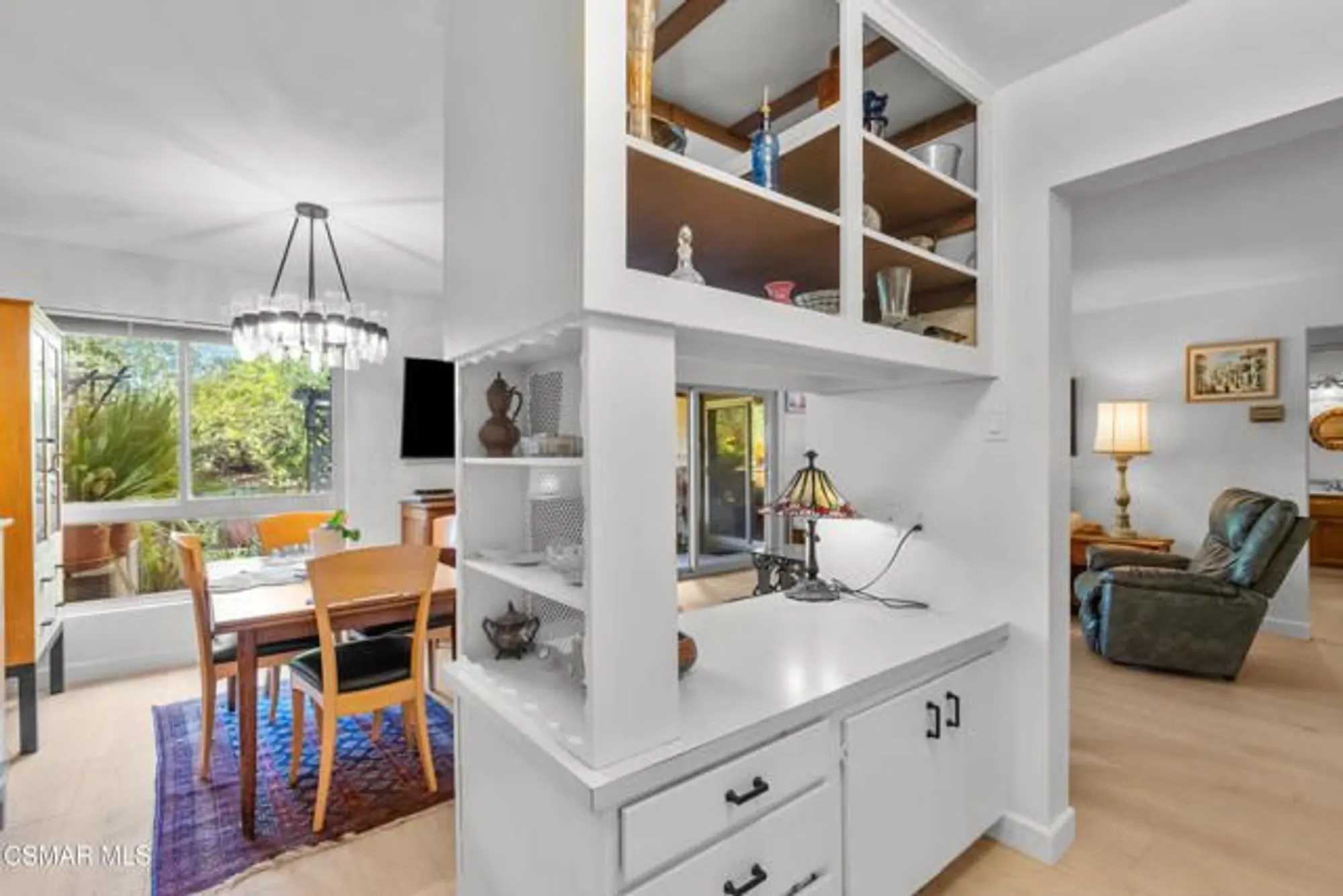 Property Slideshow image 6 of 33 | 351 chestnut hill ct 14, Thousand Oaks, CA, 91360