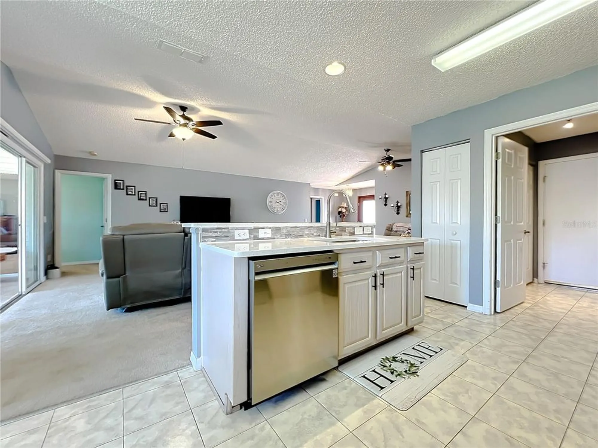 Property Slideshow image 11 of 68 | 32676 oak park dr, Leesburg, FL, 34748