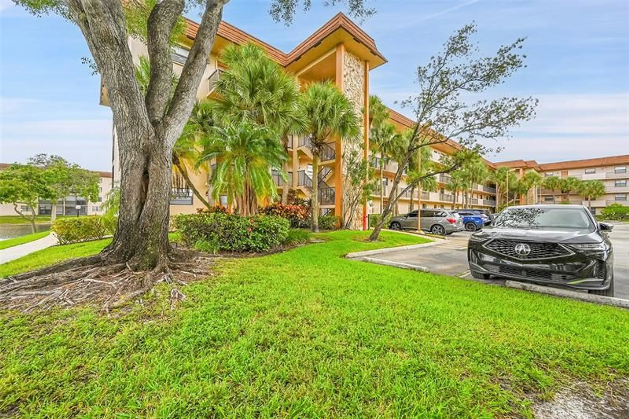 Property Slideshow image 6 of 64 | 4940 e sabal palm blvd apt 202, Tamarac, FL, 33319