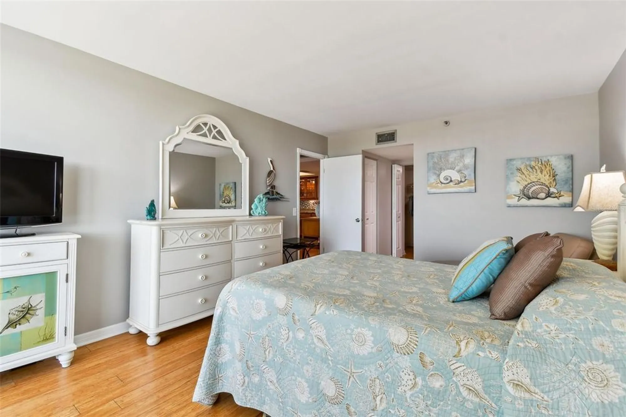 Property Slideshow image 37 of 70 | 6372 palma del mar blvd s apt 605, St Petersburg, FL, 33715