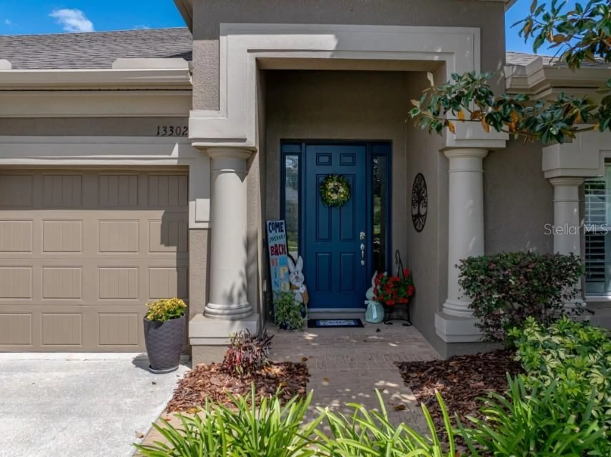 Property Slideshow image 2 of 59 | 13302 trailing moss dr, Dade City, FL, 33525