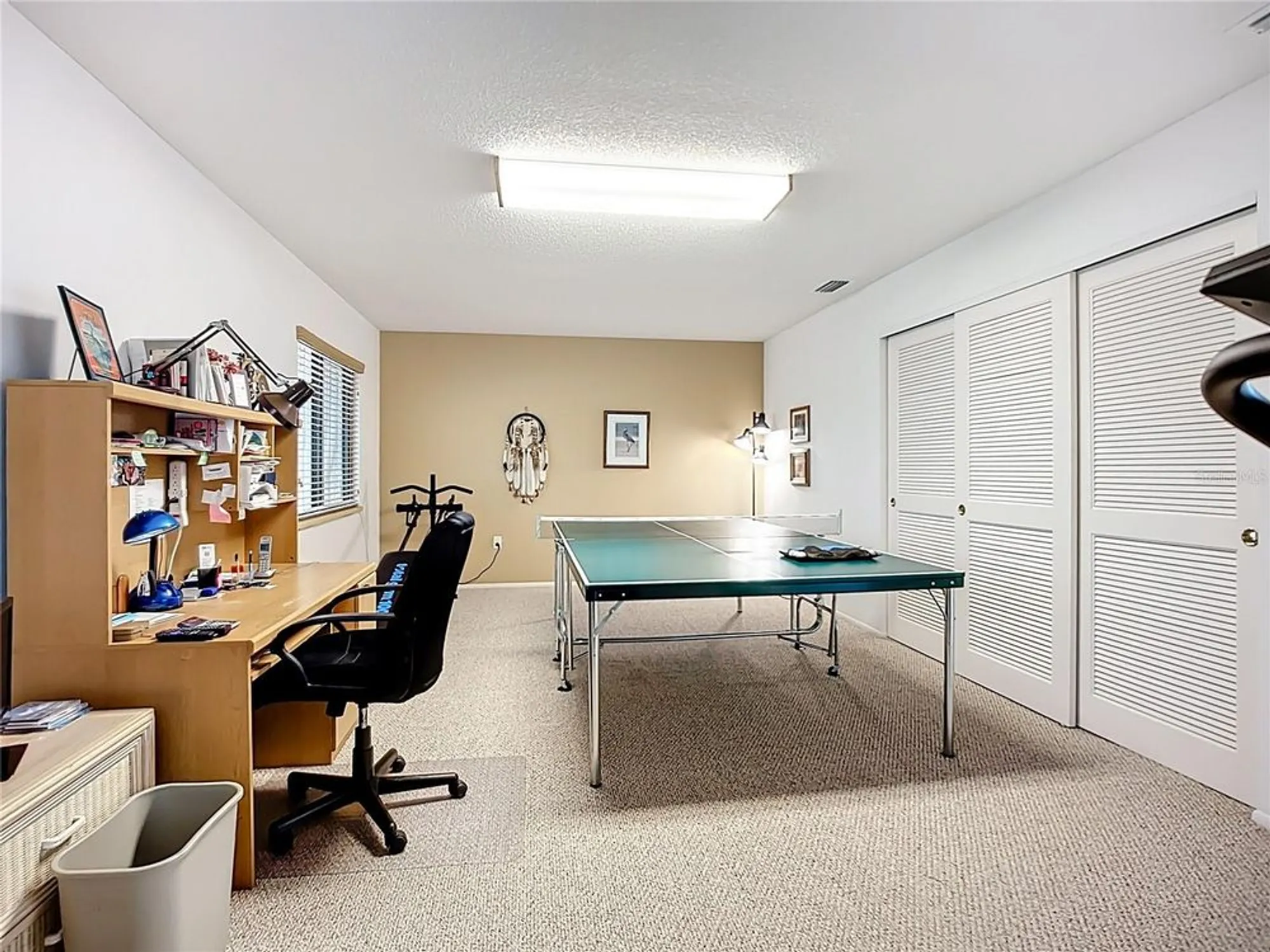 Property Slideshow image 4 of 43 | 4683 oak hollow dr 3, Sarasota, FL, 34241