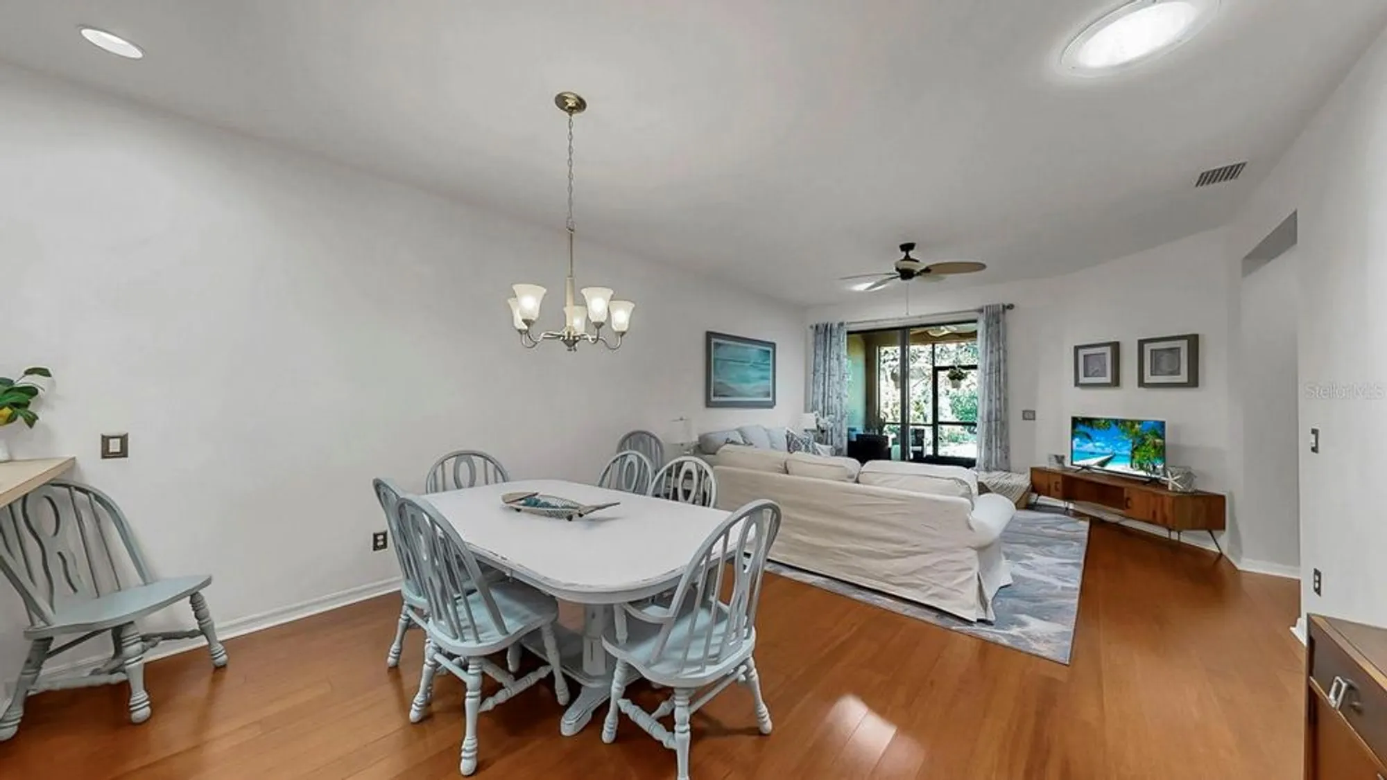 Property Slideshow image 22 of 41 | 313 seneca falls dr, Apollo Beach, FL, 33572