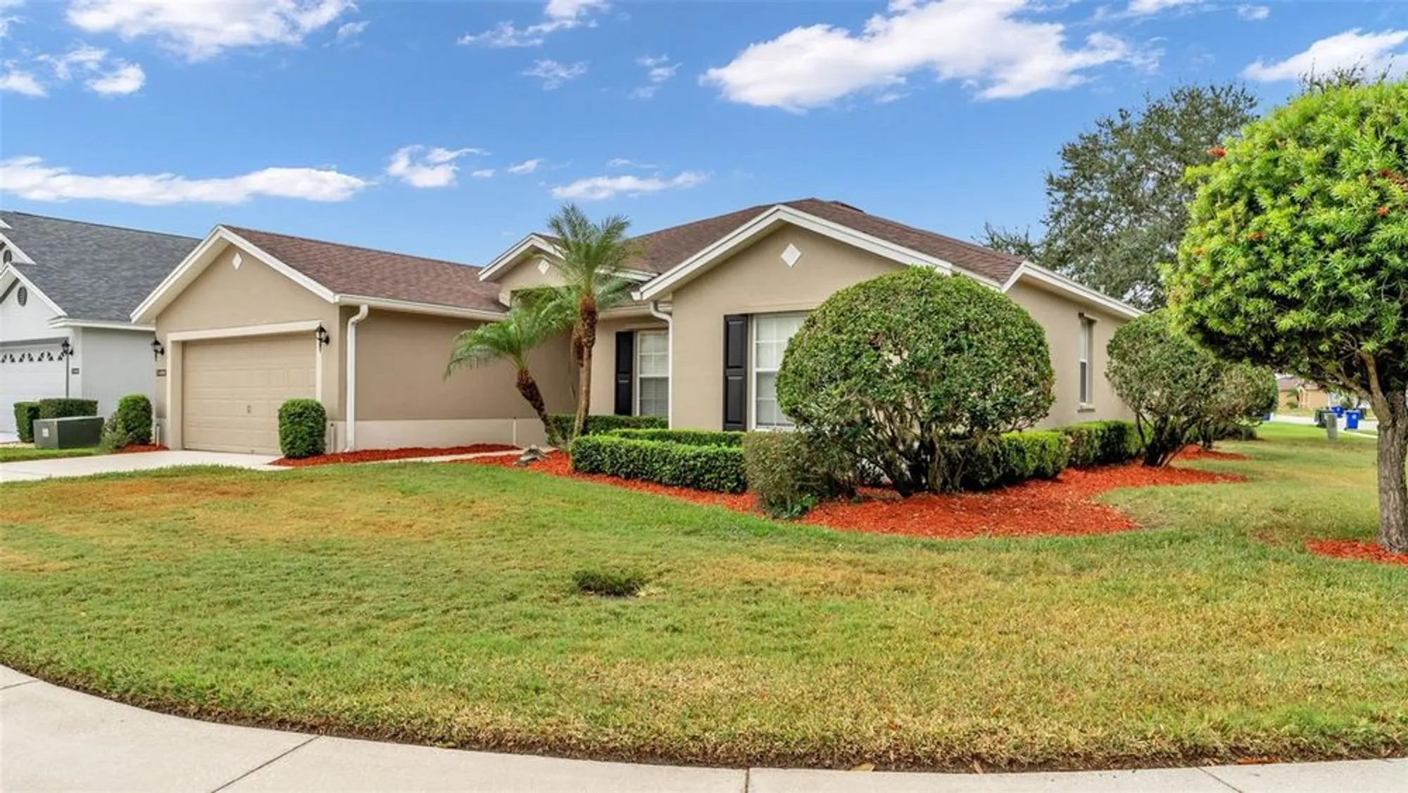 Property Slideshow image 4 of 37 | 4268 windchime ln, Lakeland, FL, 33811
