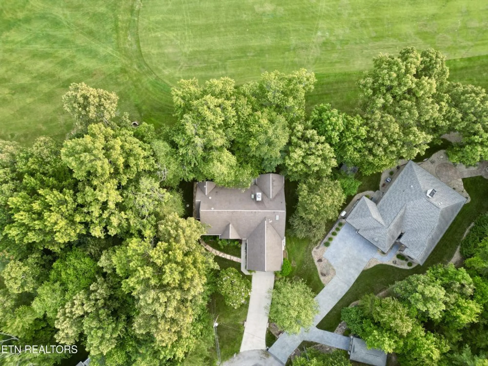 Property Slideshow image 10 of 55 | 17 kenwood ct, Crossville, TN, 38558