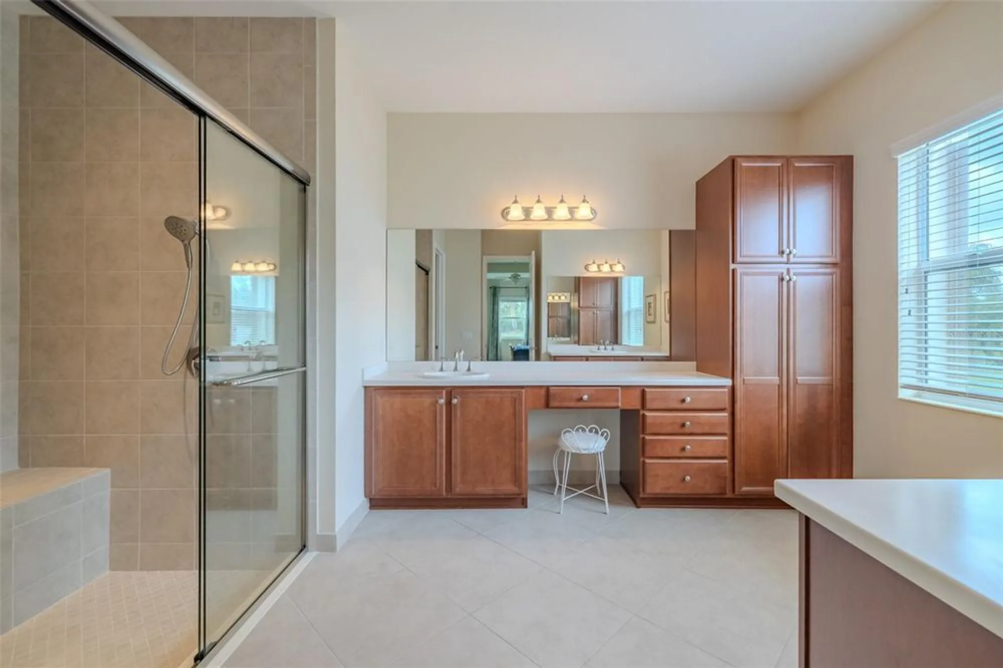 Property Slideshow image 29 of 96 | 15937 cape coral dr, Wimauma, FL, 33598