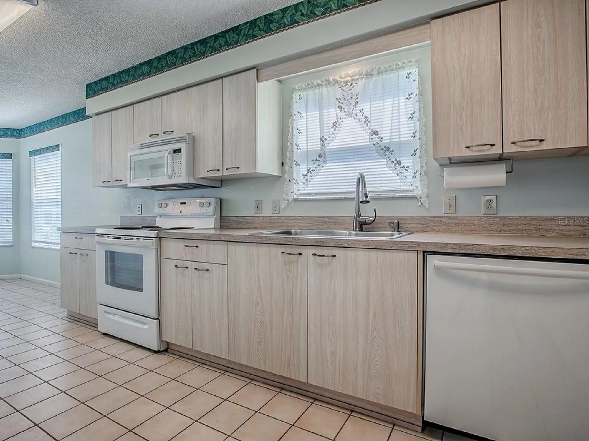 Property Slideshow image 22 of 43 | 642 glen oaks dr, Leesburg, FL, 34748