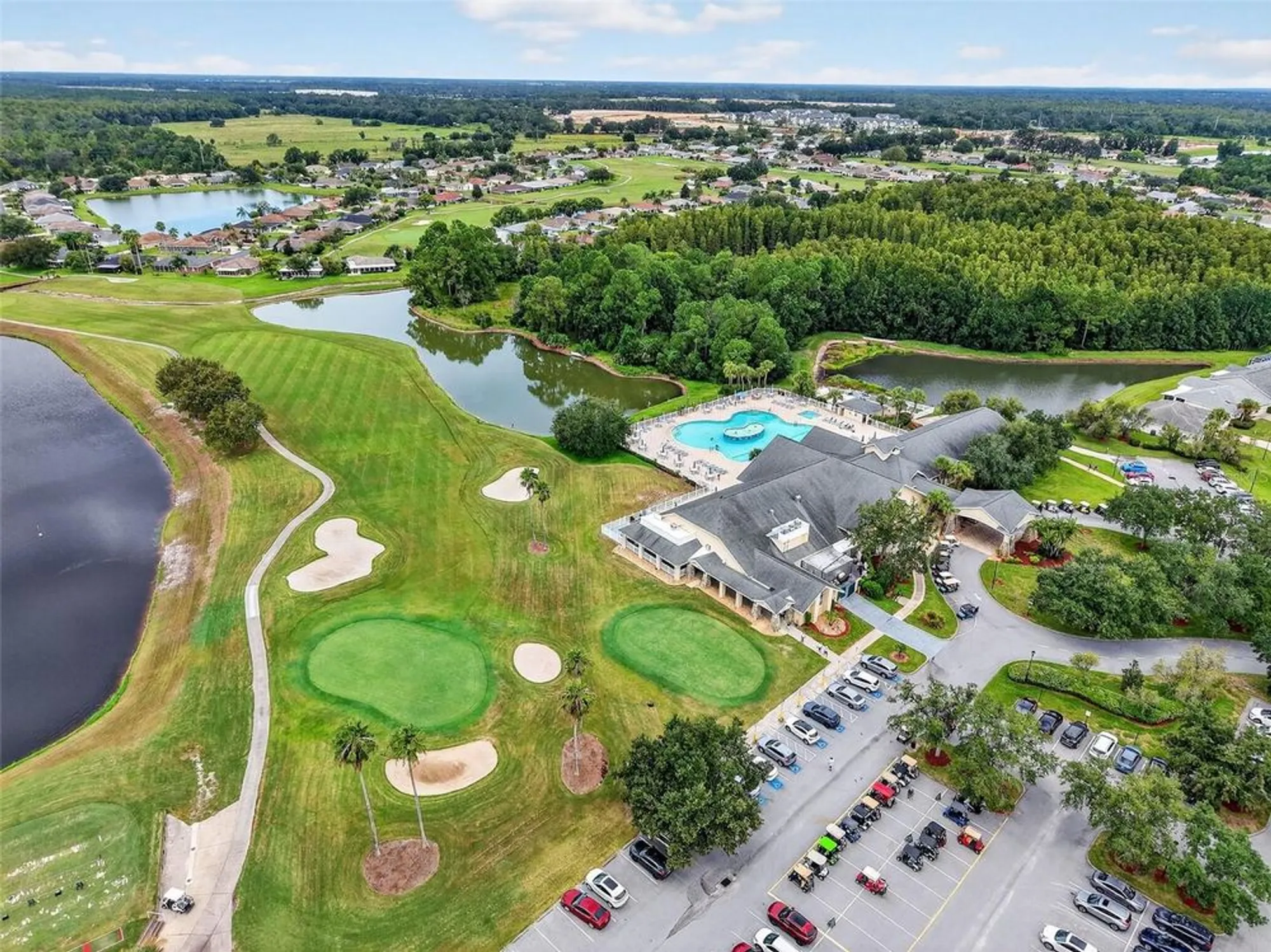 Property Slideshow image 13 of 55 | 29307 schinnecock hills ln, San Antonio, FL, 33576