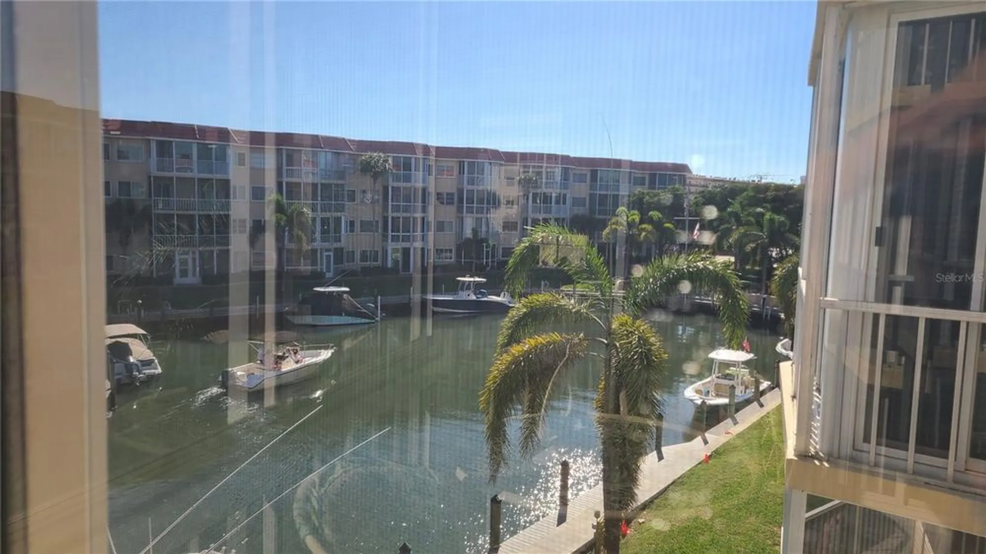 Property Slideshow image 19 of 77 | 1250 n portofino dr # 305mar, Sarasota, FL, 34242