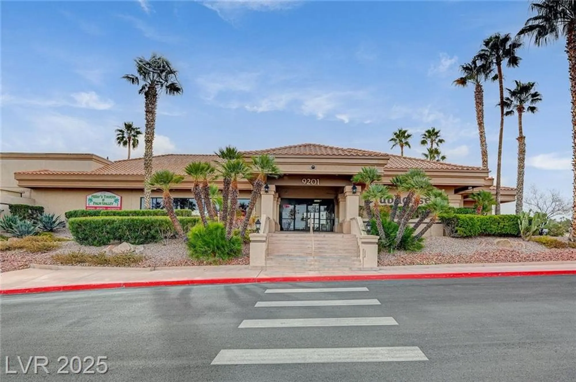 Property Slideshow image 54 of 71 | 10113 cresent creek dr, Las Vegas, NV, 89134