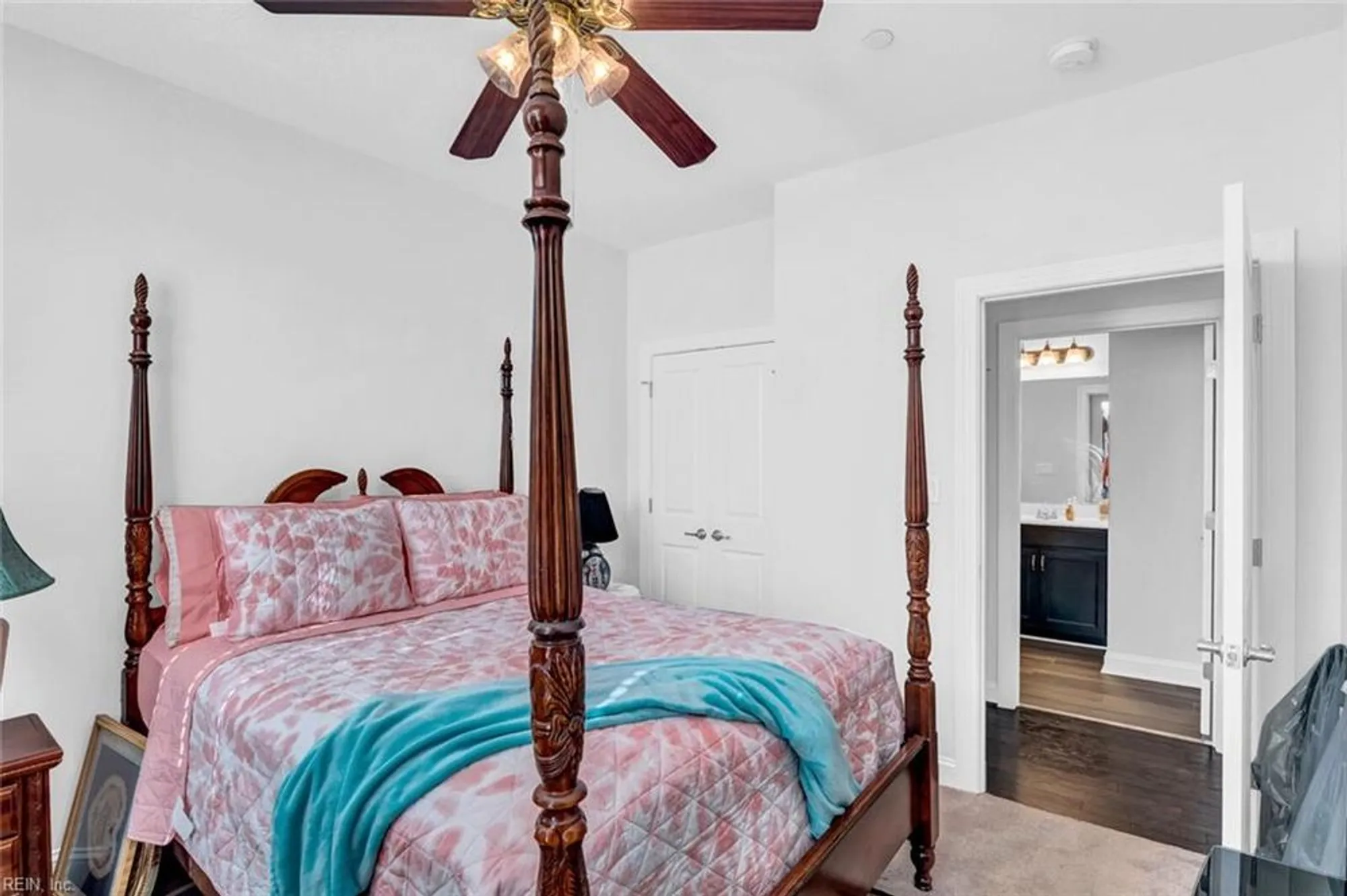 Property Slideshow image 13 of 36 | 936 biltmore way # 37, Chesapeake, VA, 23320