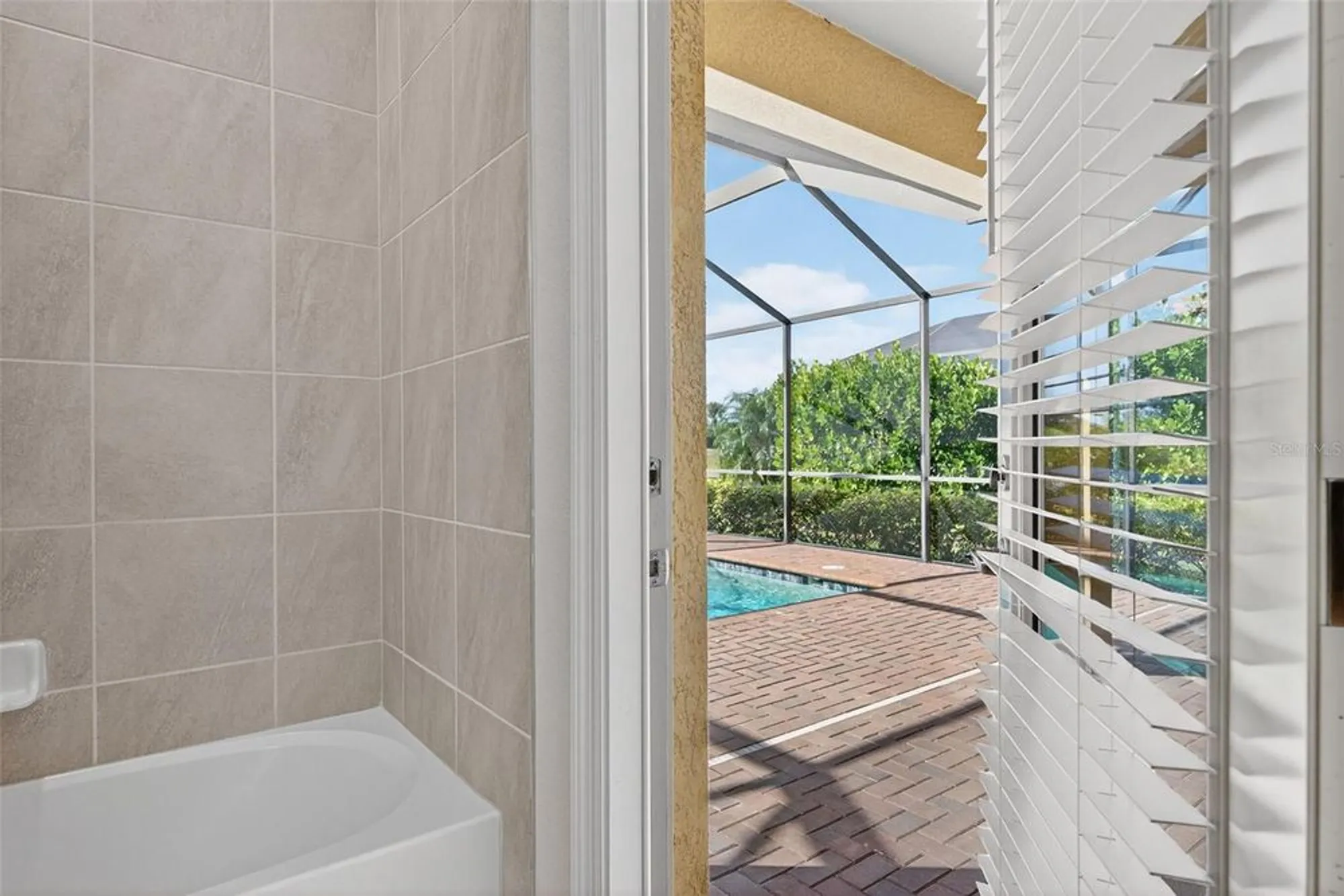 Property Slideshow image 48 of 86 | 10185 colubrina dr, Venice, FL, 34293