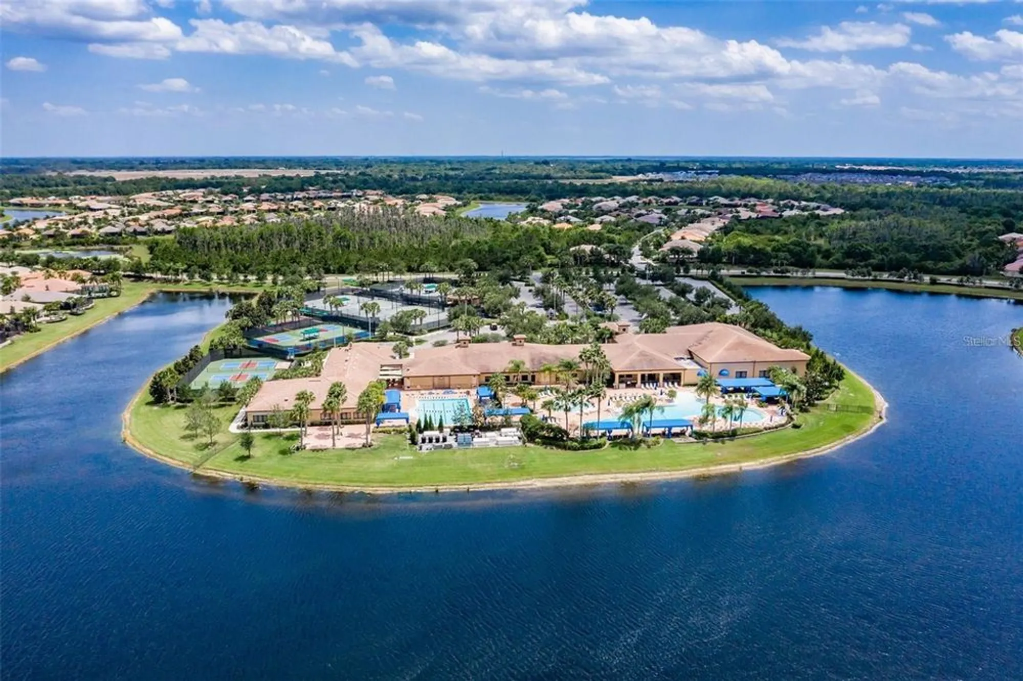 Property Slideshow image 45 of 88 | 16233 amethyst key dr, Wimauma, FL, 33598