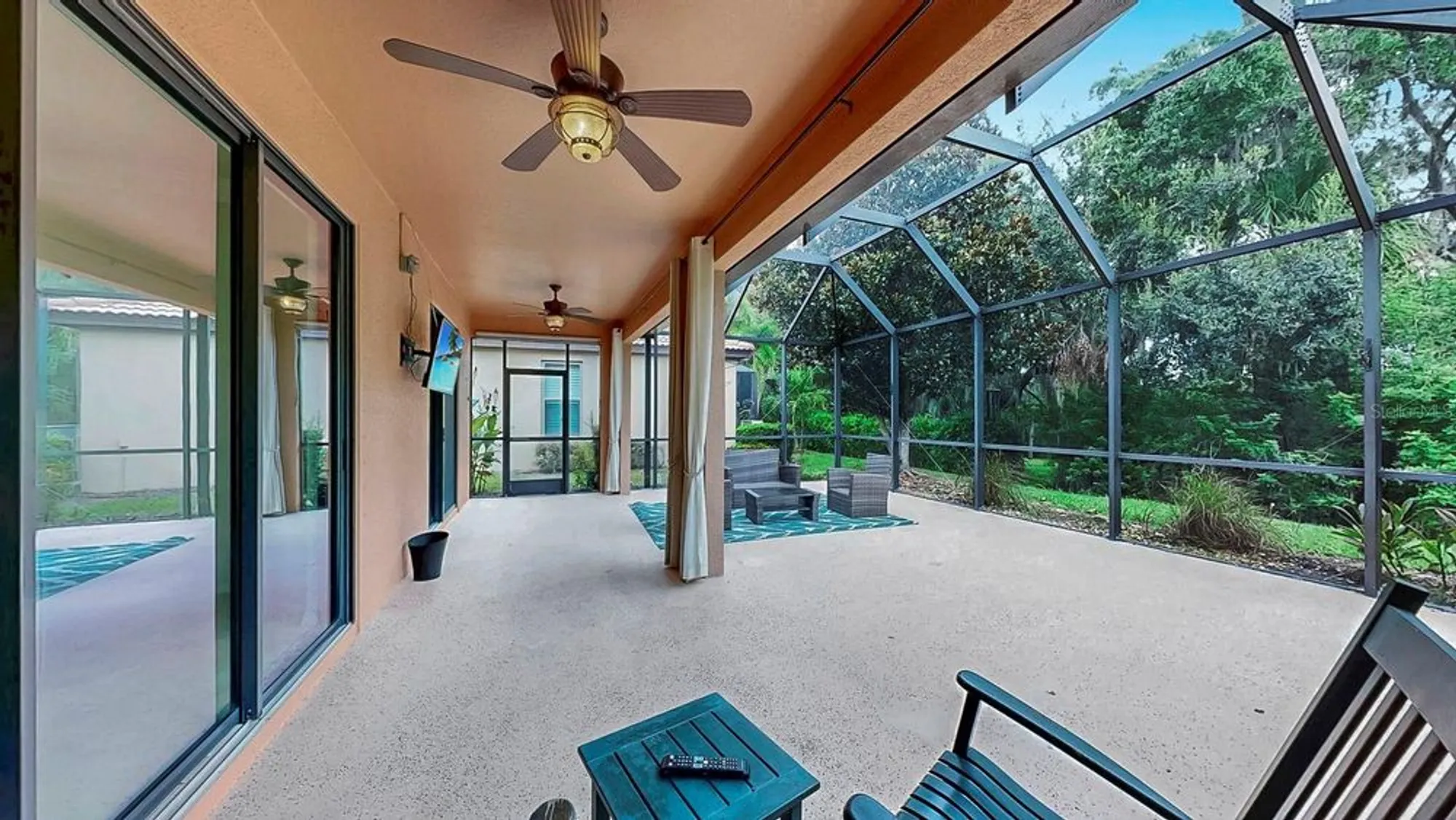 Property Slideshow image 13 of 33 | 349 laurel falls dr, Apollo Beach, FL, 33572