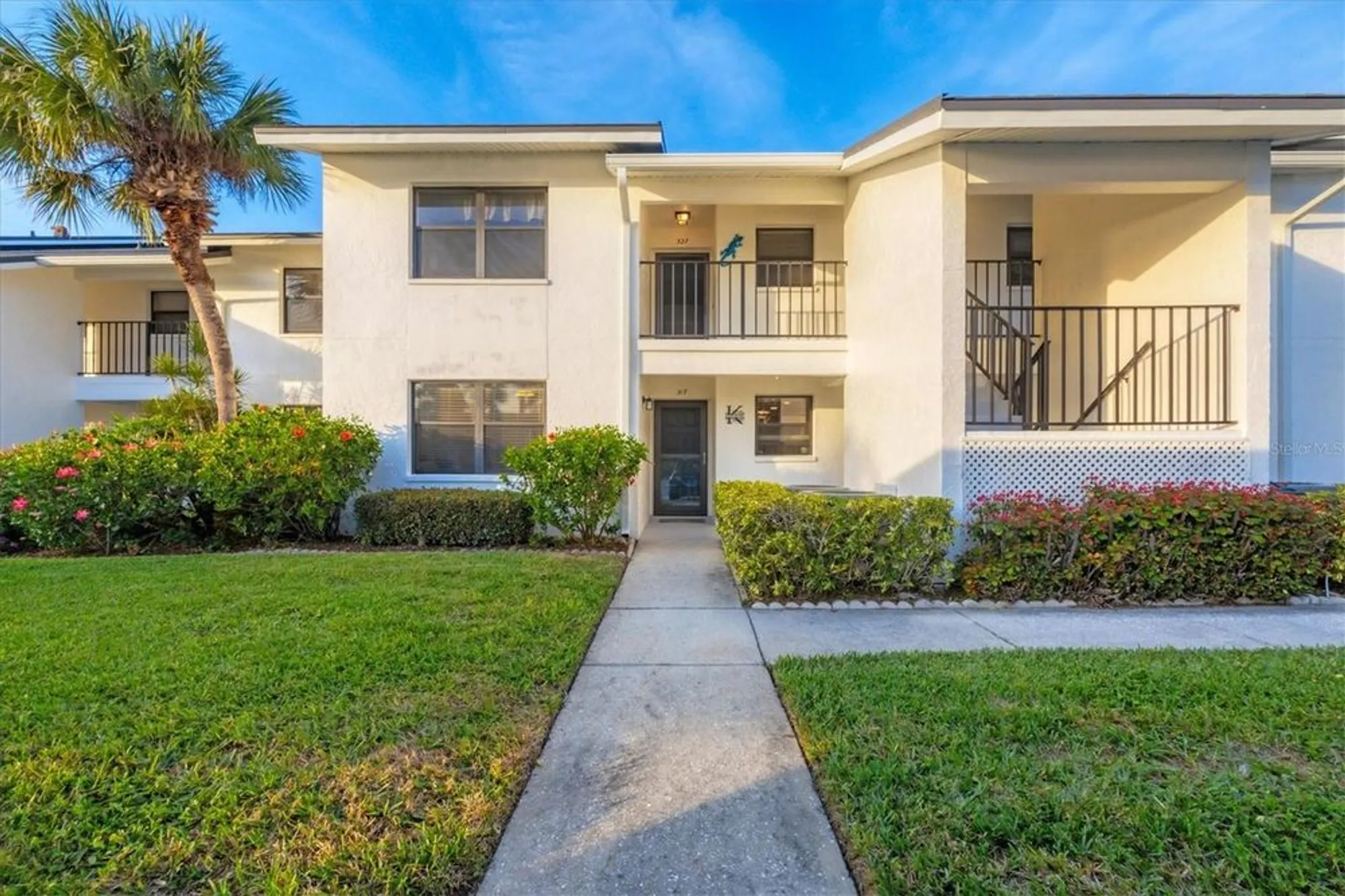 Property Slideshow image 2 of 33 | 1100 capri isles blvd apt 317, Venice, FL, 34292