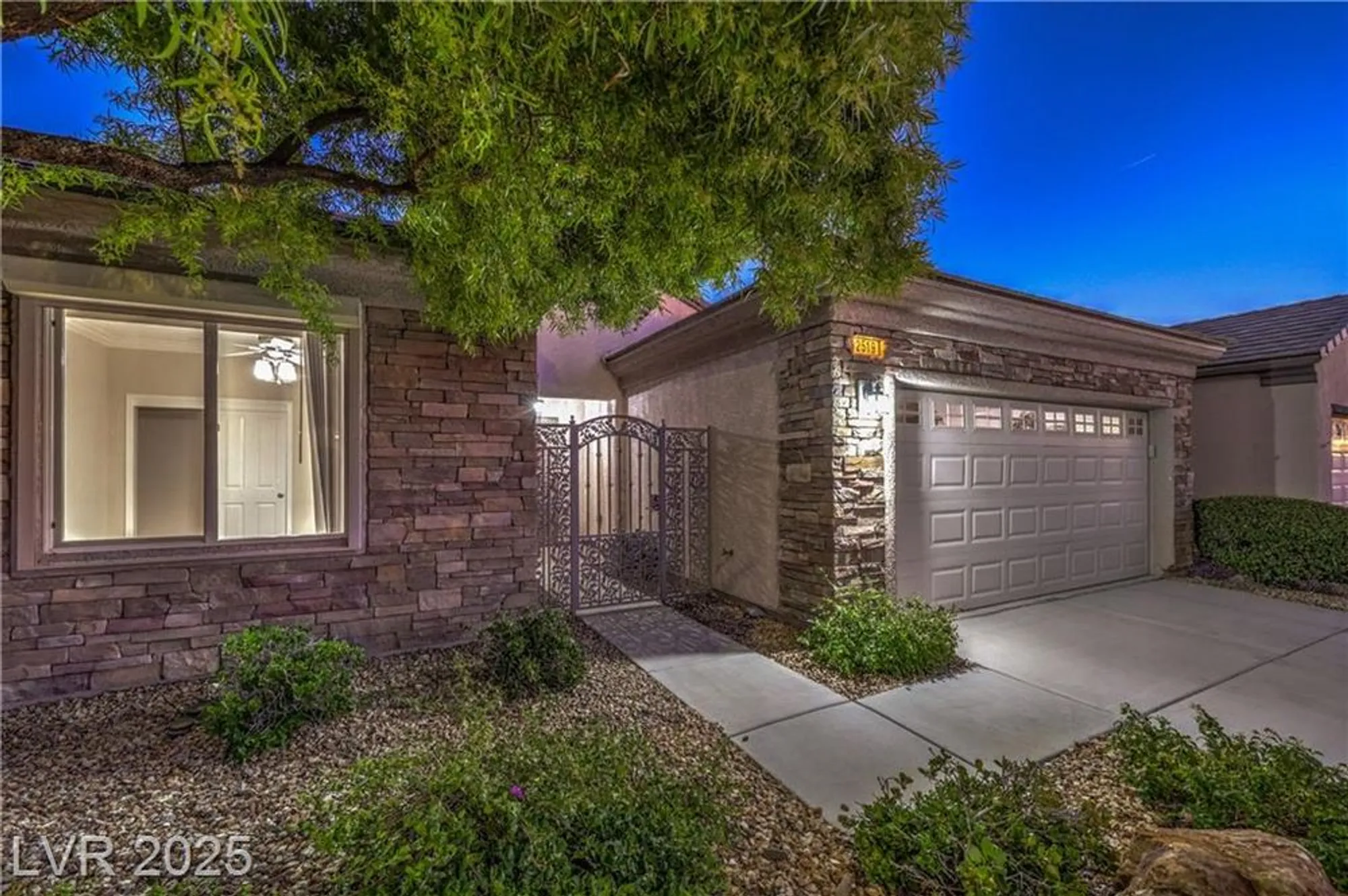 Property Slideshow image 2 of 52 | 2519 ashen light dr, Henderson, NV, 89044
