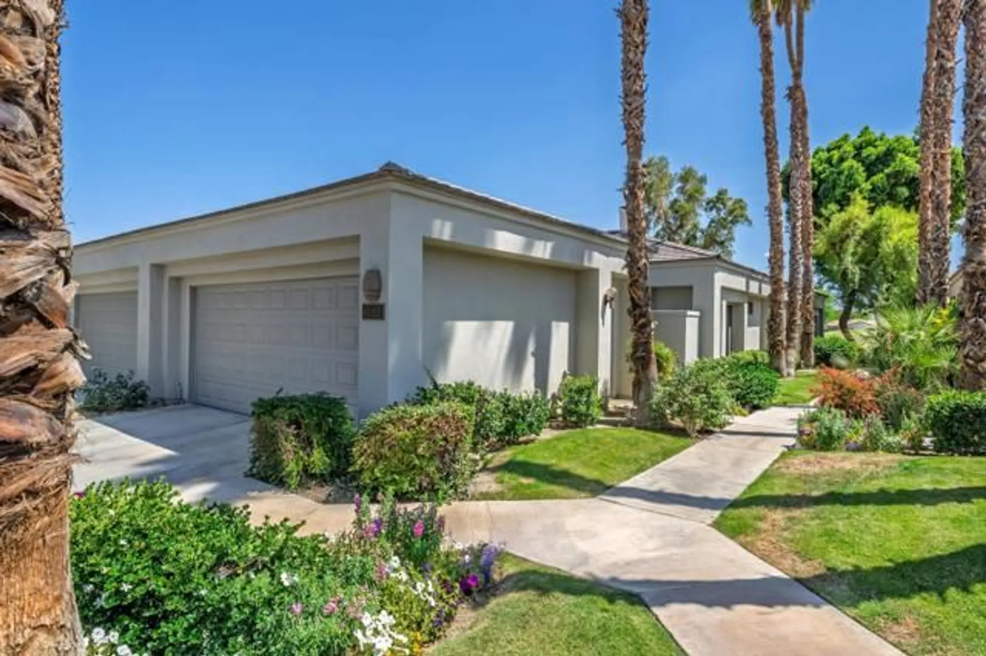 Property Slideshow image 11 of 36 | 80613 oak tree, La Quinta, CA, 92253