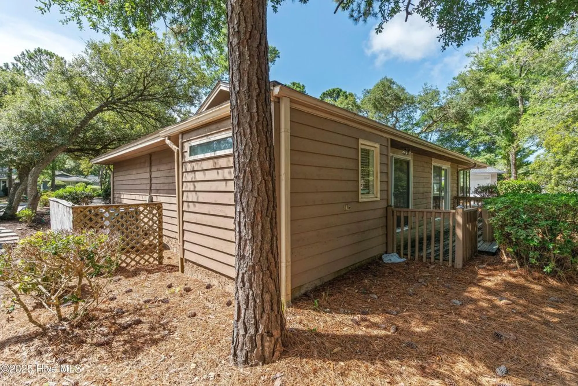 Property Slideshow image 7 of 54 | 608 camellia ln, Sunset Beach, NC, 28468