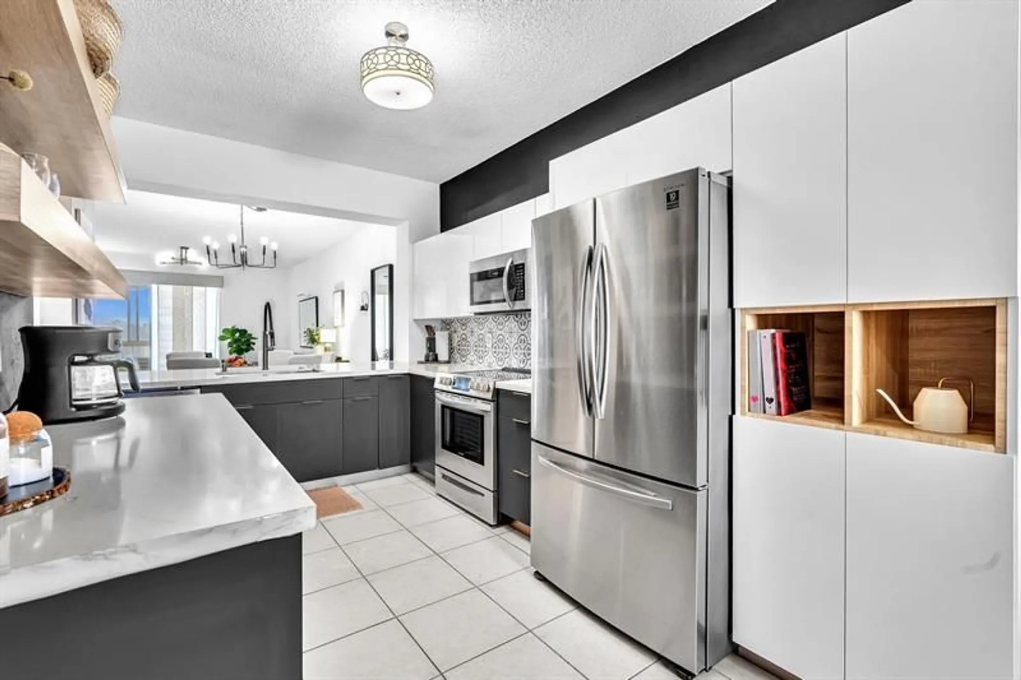 Property Slideshow image 9 of 82 | 7775 southampton ter 405, Tamarac, FL, 33321