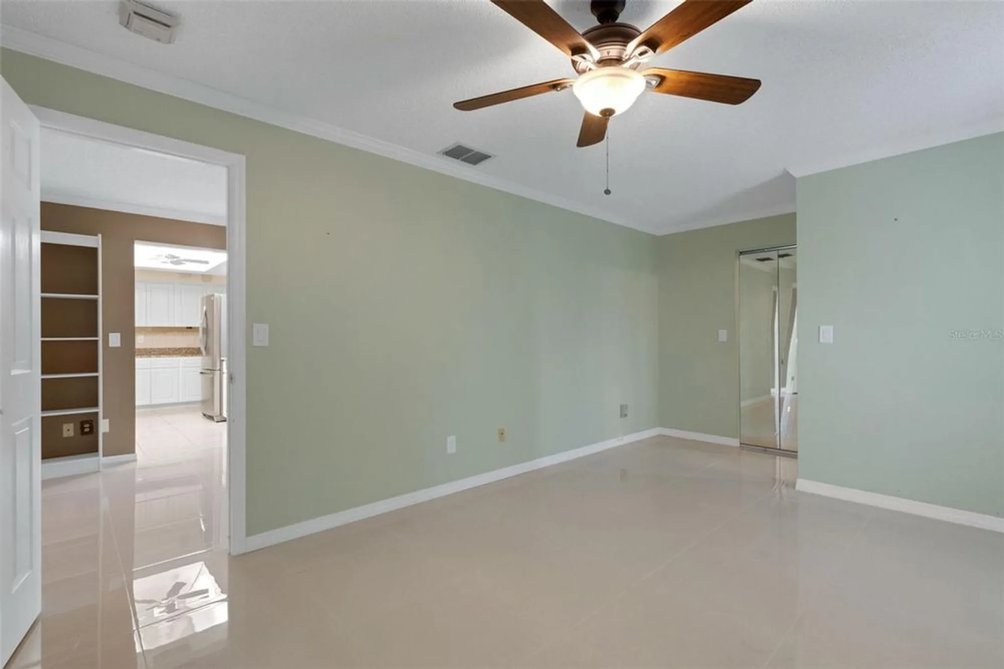 Property Slideshow image 30 of 90 | 3098 e dorchester dr, Palm Harbor, FL, 34684