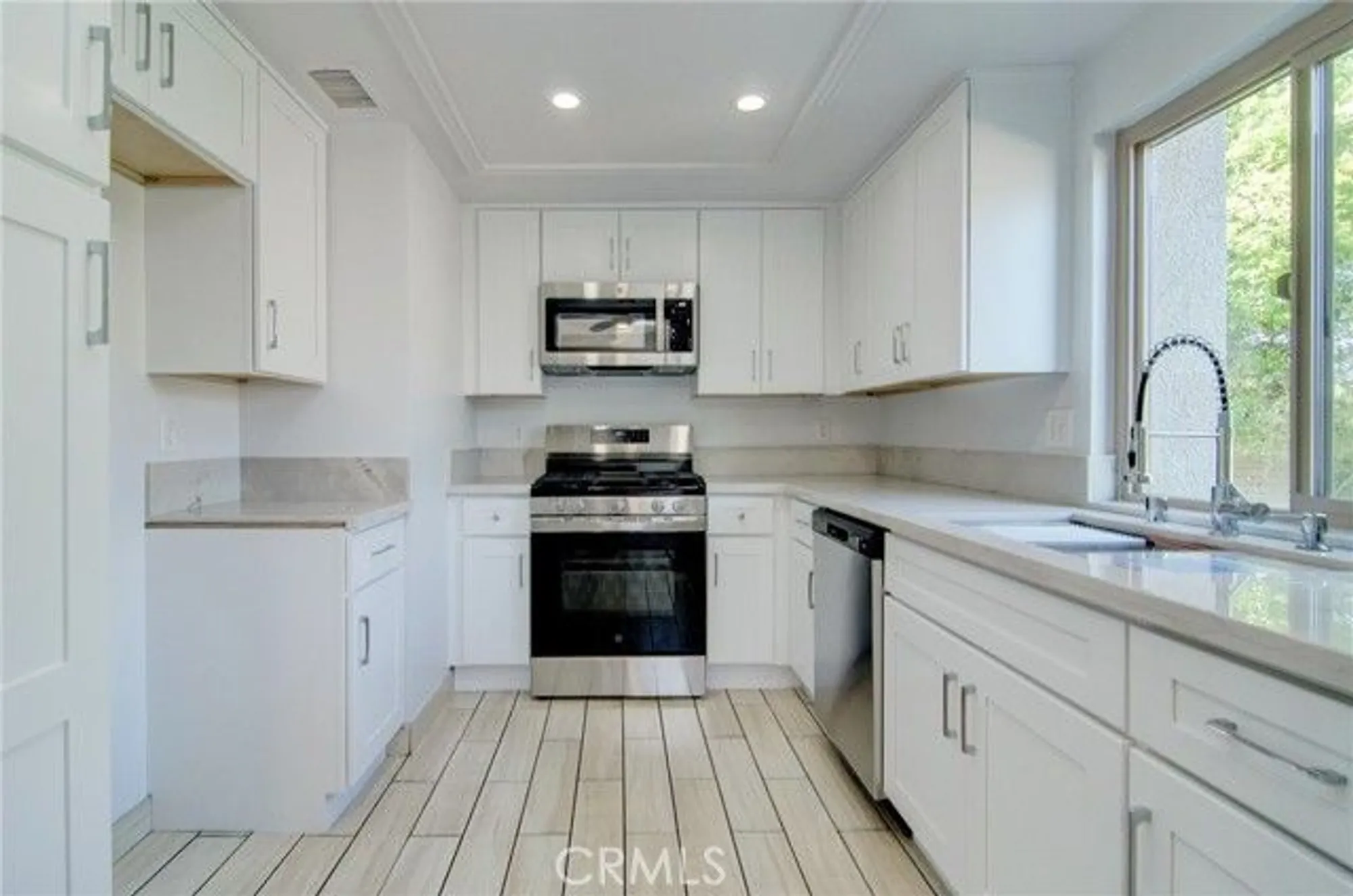 Property Slideshow image 7 of 24 | 8566 larkhall cir 809d, Huntington Beach, CA, 92646