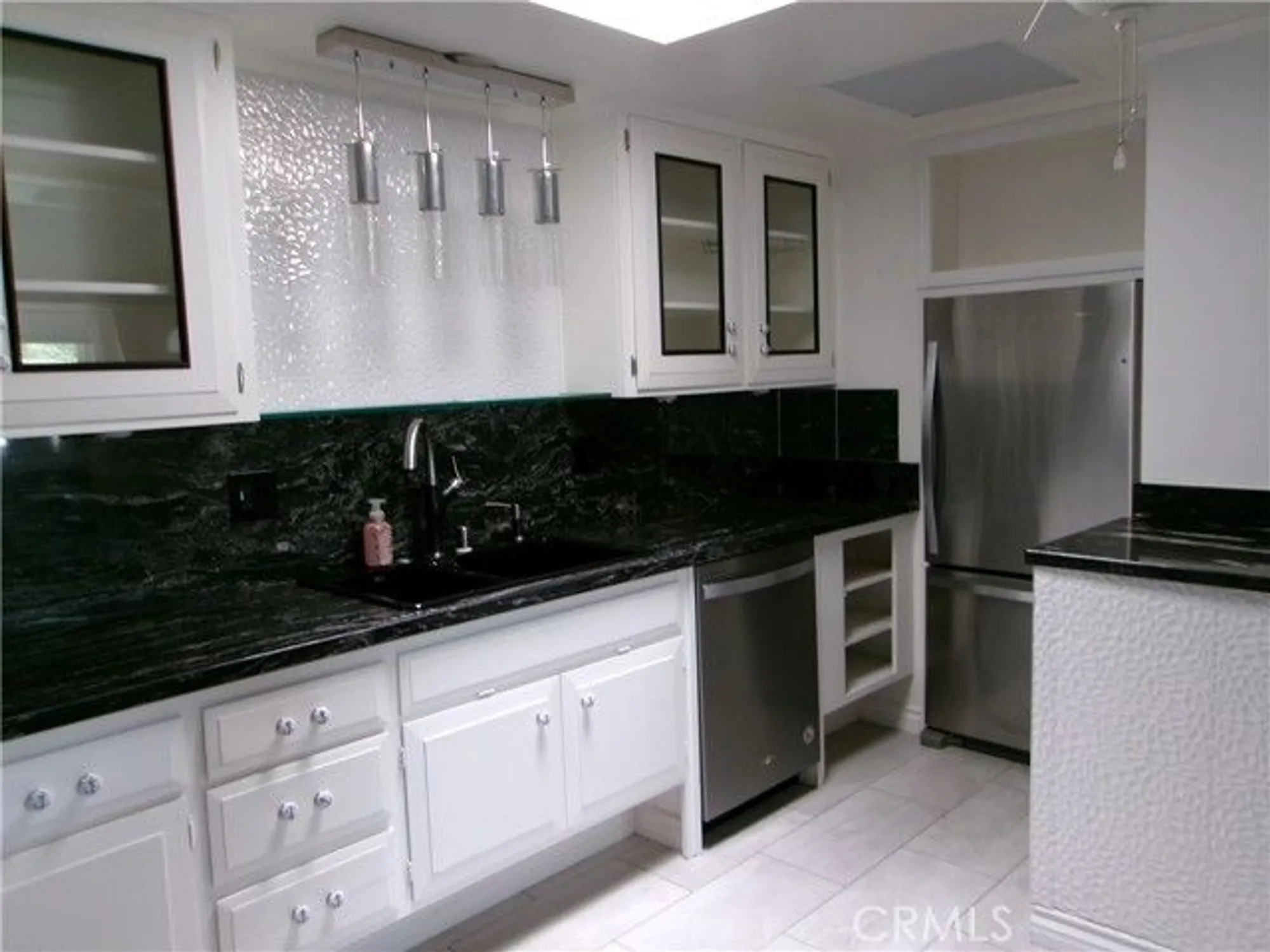 Property Slideshow image 9 of 13 | 13121 del monte dr, Seal Beach, CA, 90740