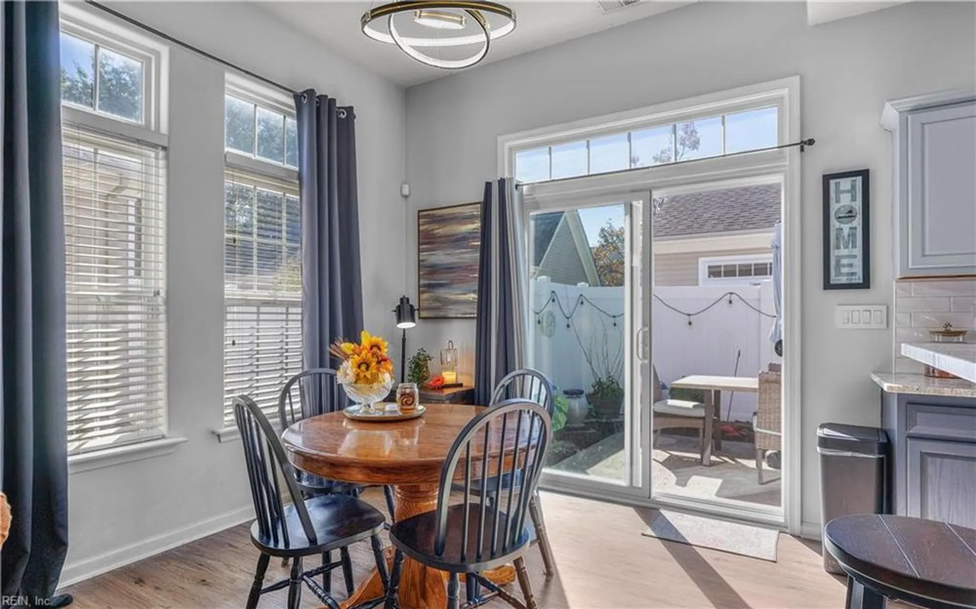 Property Slideshow image 16 of 45 | 805 calvert ct, Chesapeake, VA, 23320